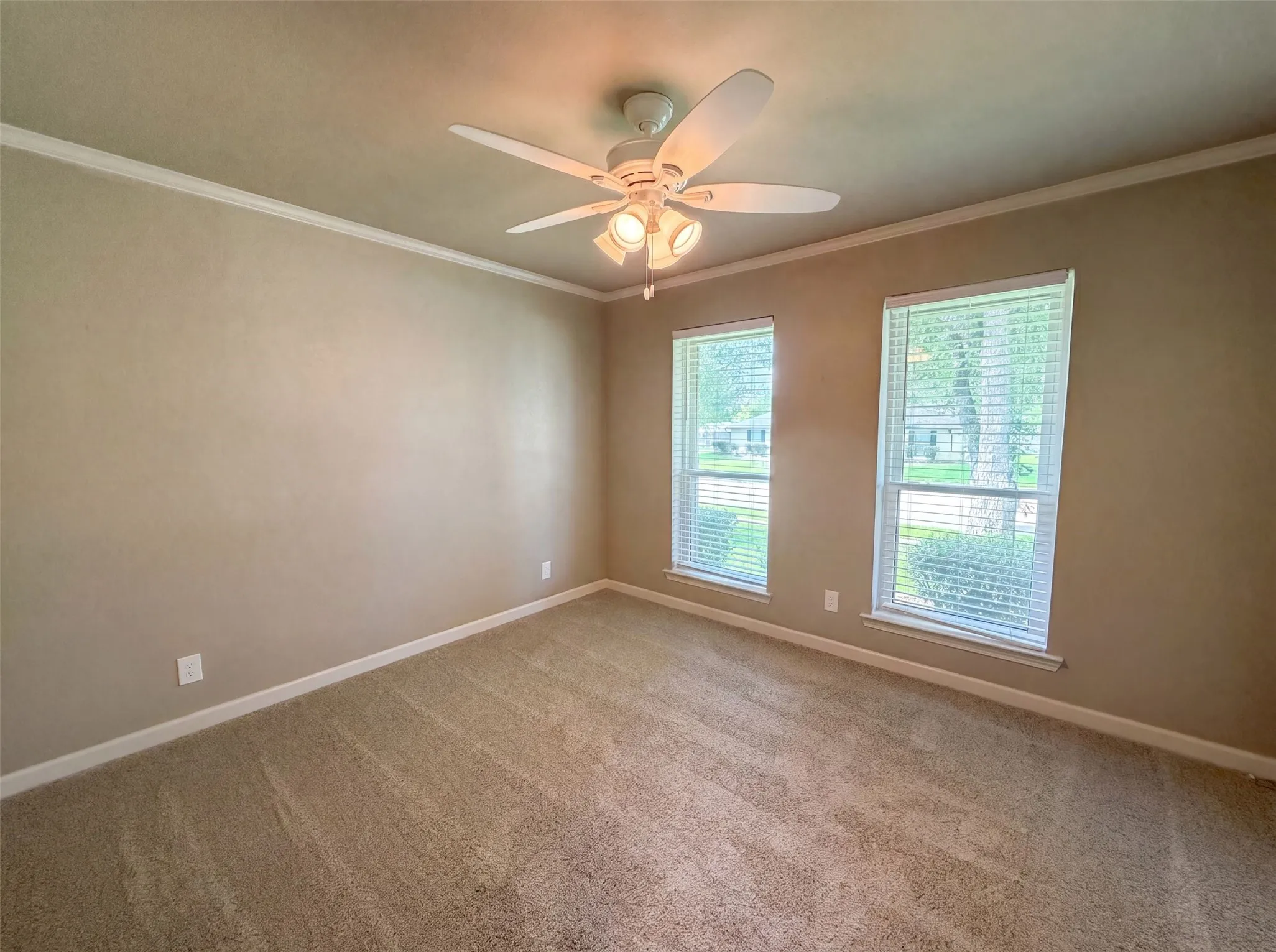 Single Family Residence For Sale in Denton County , 1533 Parkside Trail, Lewisville, Texas 75077, 4 Bedroom, 2 Bathroom, 2 Garage spaces, 2,410 Sqft, built in 1979, mls#21312996, Real Estate Agent in Lewisville, Homes For Sale in Denton county, Homes For Sale in Lewisville, Realtor in Lewisville Texas, Real Estate Brokerage Independent Realty Texas, Luminita Cordes Realtor
