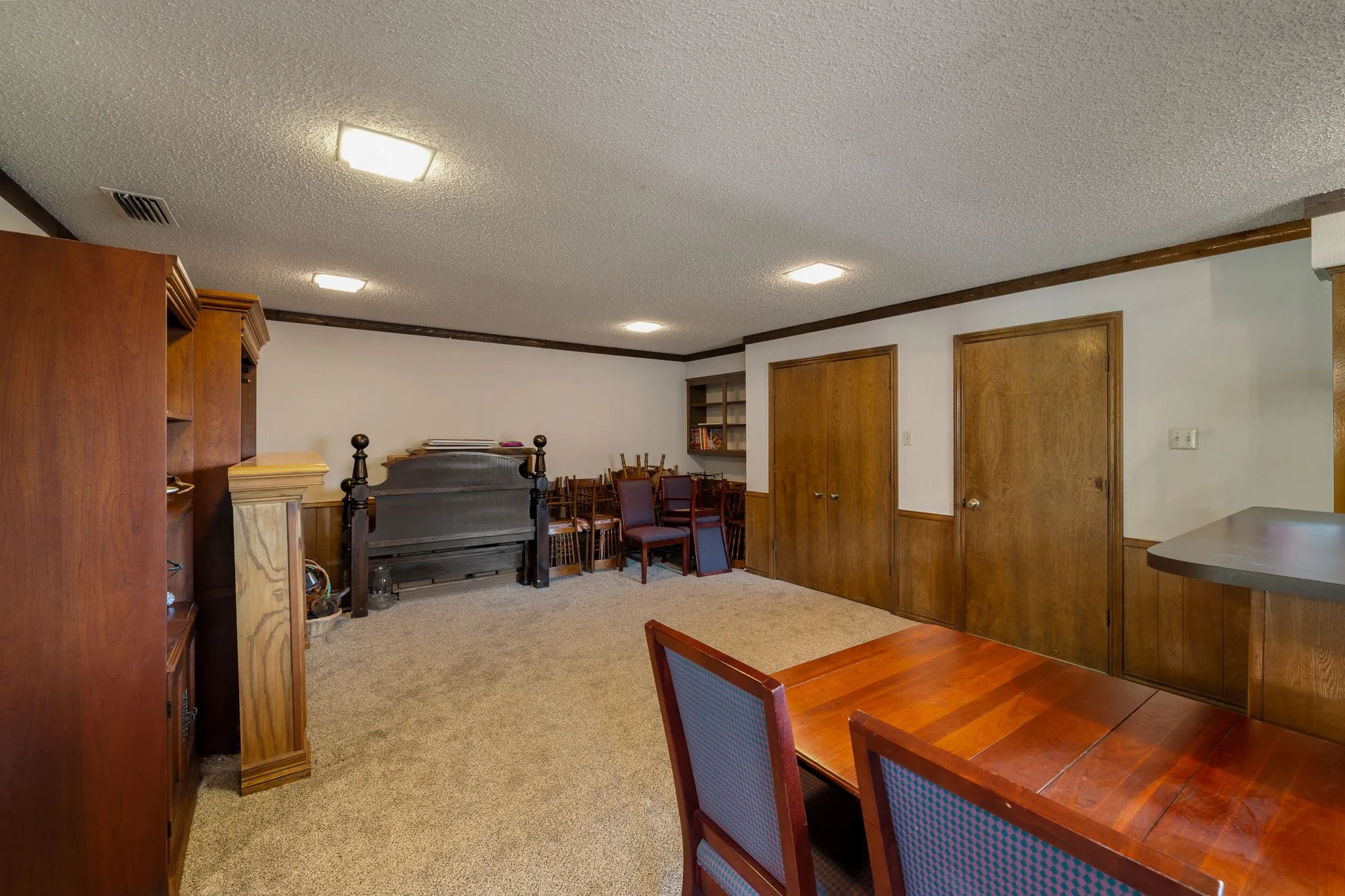 Single Family Residence For Sale in Rockwall County , 203 Tanya Drive, Rockwall, Texas 75087, 3 Bedroom, 3 Bathroom, 2 Garage spaces, 2,816 Sqft, built in 1980, mls#21311106, Real Estate Agent in Rockwall, Homes For Sale in Rockwall county, Homes For Sale in Rockwall, Realtor in Rockwall Texas, Real Estate Brokerage Independent Realty Texas, Luminita Cordes Realtor