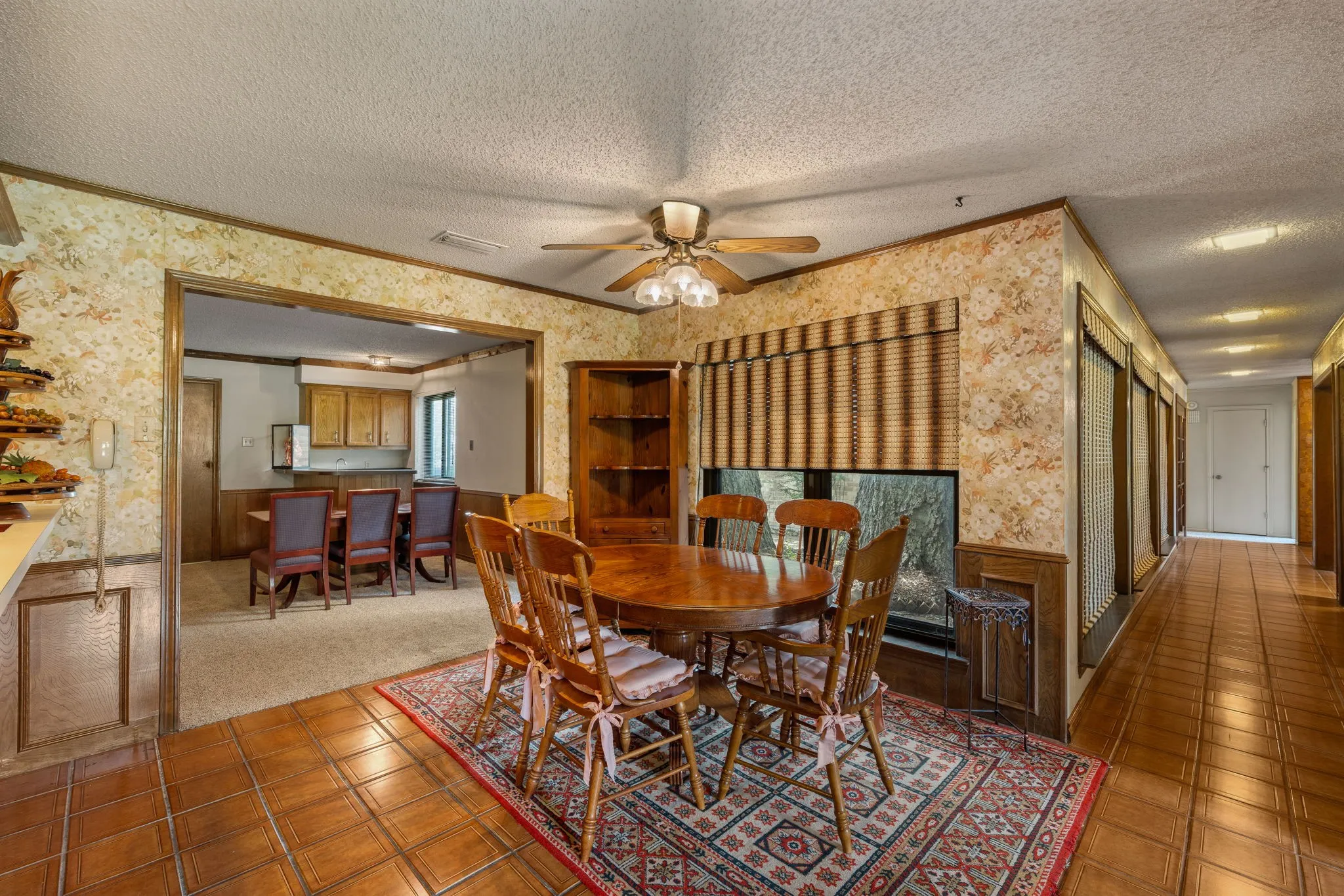 Single Family Residence For Sale in Rockwall County , 203 Tanya Drive, Rockwall, Texas 75087, 3 Bedroom, 3 Bathroom, 2 Garage spaces, 2,816 Sqft, built in 1980, mls#21311106, Real Estate Agent in Rockwall, Homes For Sale in Rockwall county, Homes For Sale in Rockwall, Realtor in Rockwall Texas, Real Estate Brokerage Independent Realty Texas, Luminita Cordes Realtor