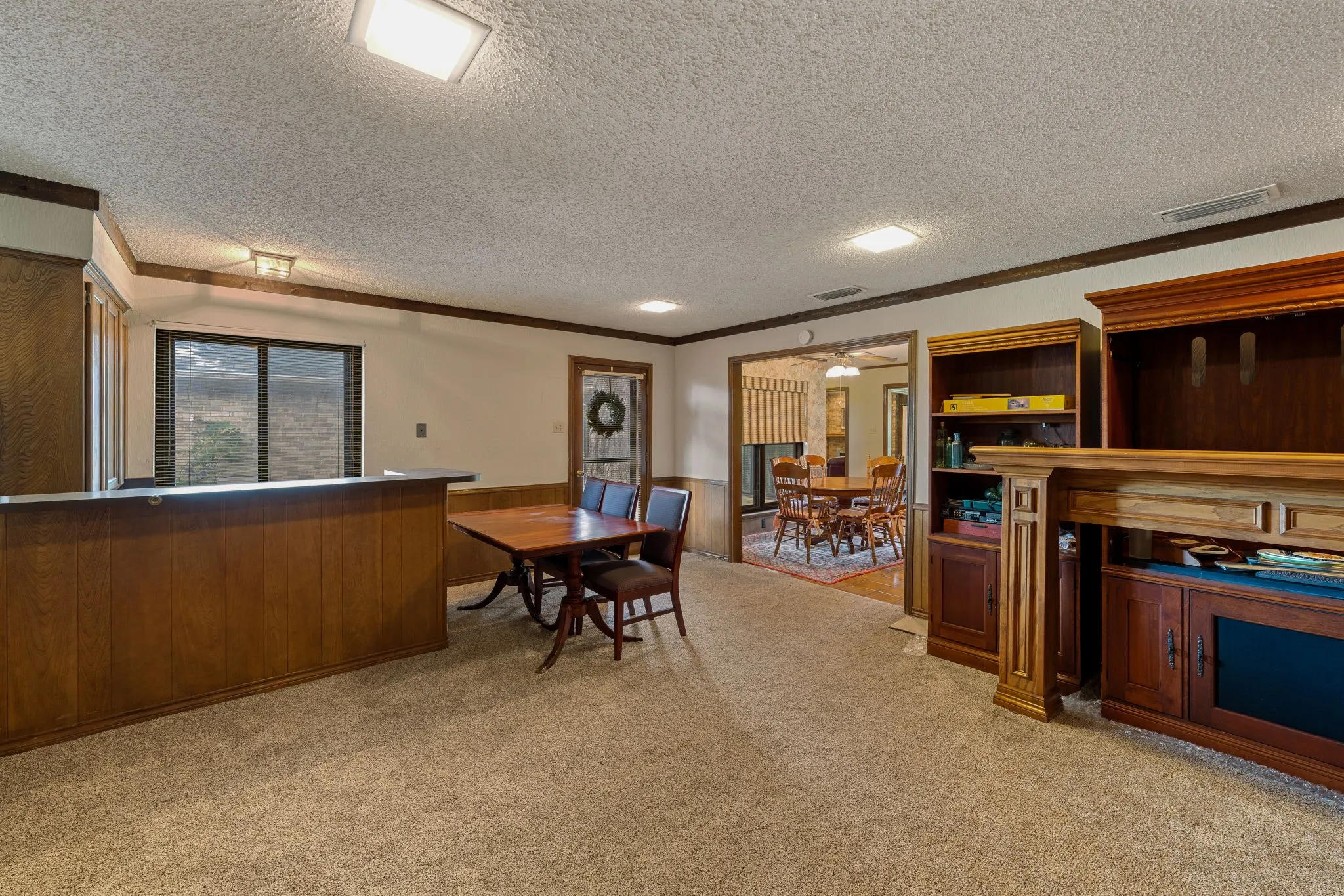 Single Family Residence For Sale in Rockwall County , 203 Tanya Drive, Rockwall, Texas 75087, 3 Bedroom, 3 Bathroom, 2 Garage spaces, 2,816 Sqft, built in 1980, mls#21311106, Real Estate Agent in Rockwall, Homes For Sale in Rockwall county, Homes For Sale in Rockwall, Realtor in Rockwall Texas, Real Estate Brokerage Independent Realty Texas, Luminita Cordes Realtor