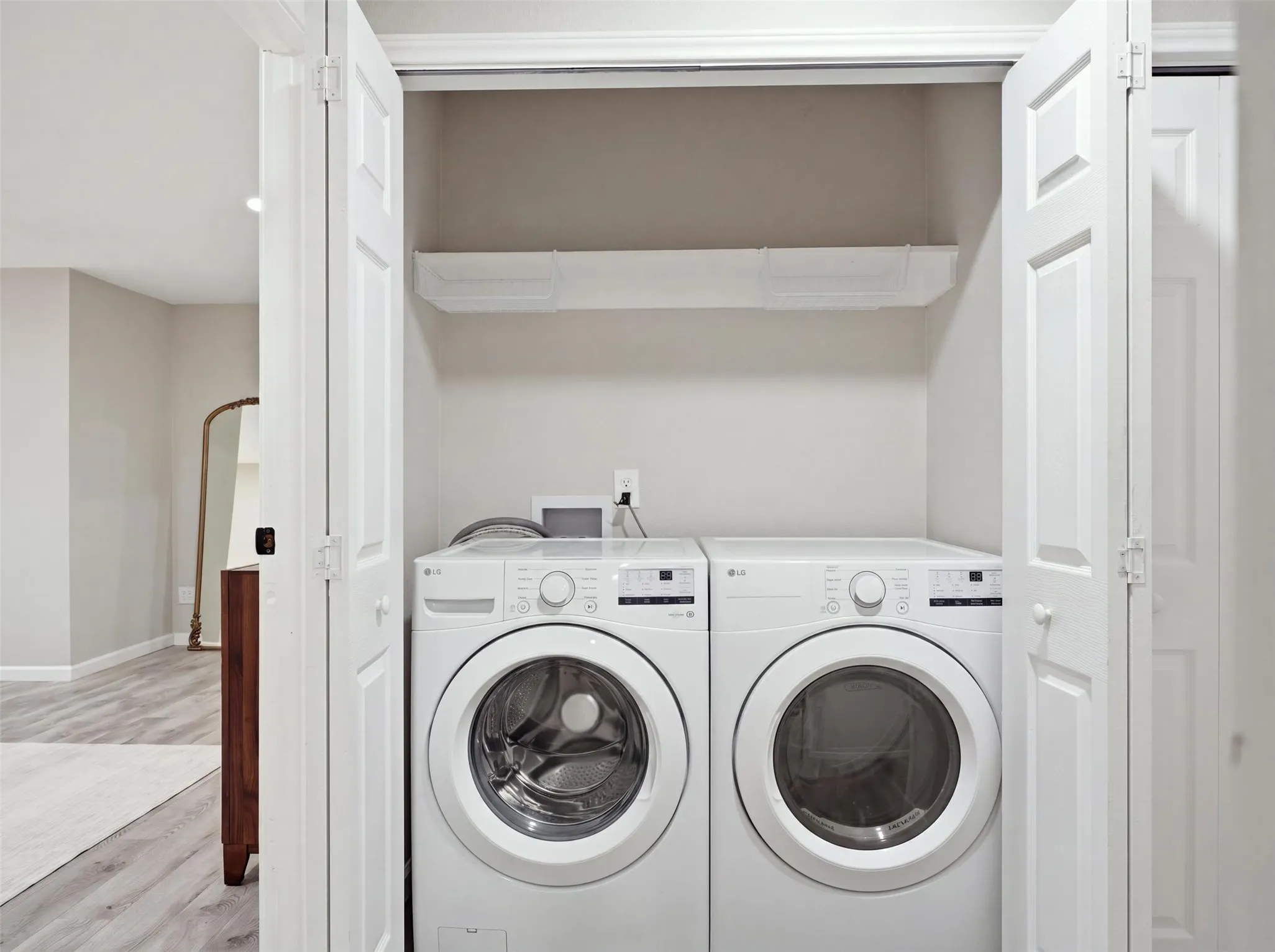 Single Family Residence For Sale in Parker County , 1213 Vivienne Street, Weatherford, Texas 76086, 4 Bedroom, 3 Bathroom, Garage spaces, 1,747 Sqft, built in 1979, mls#21311668, Real Estate Agent in Weatherford, Homes For Sale in Parker county, Homes For Sale in Weatherford, Realtor in Weatherford Texas, Real Estate Brokerage Independent Realty Texas, Luminita Cordes Realtor