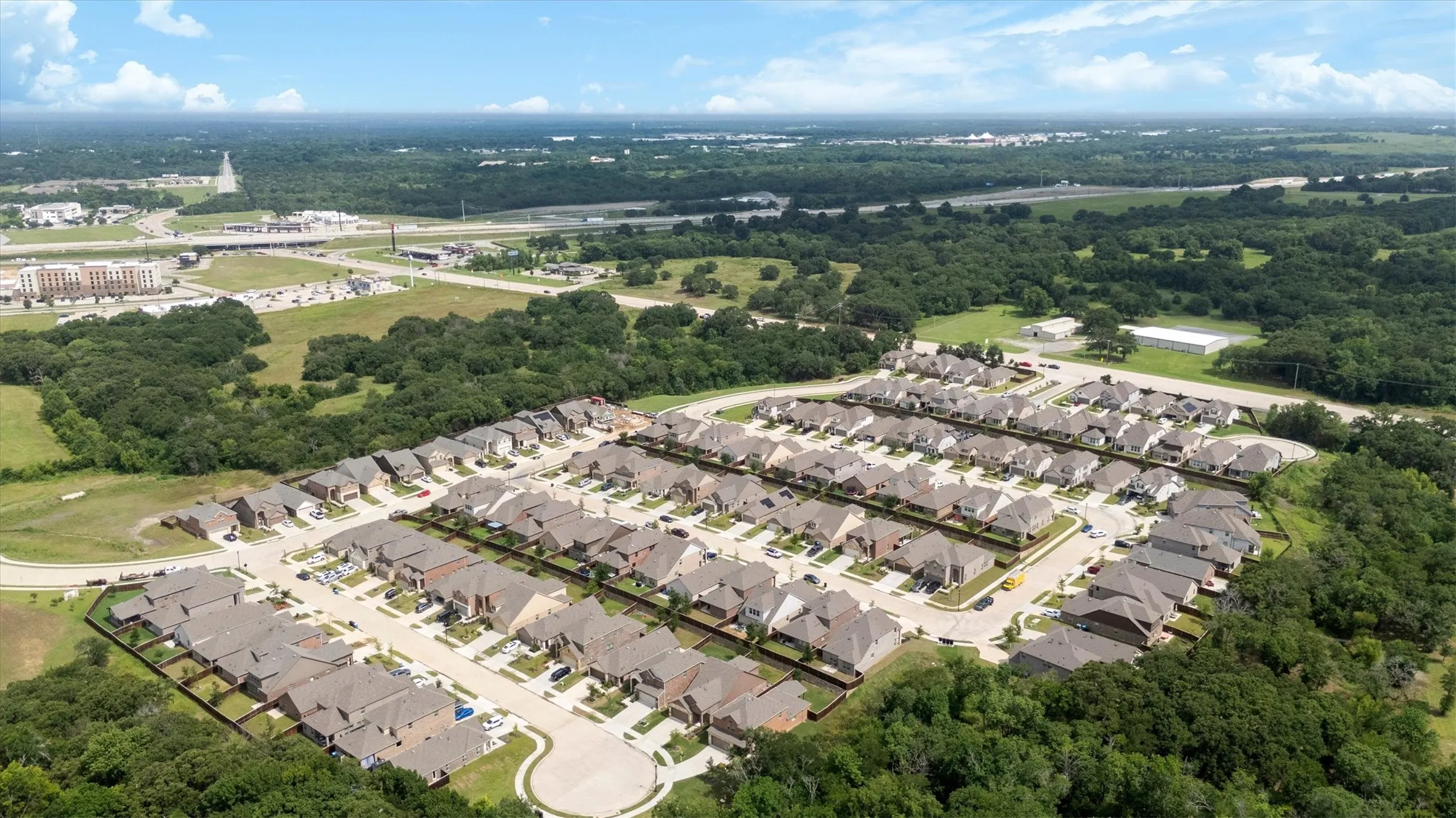 Single Family Residence For Sale in Grayson County , 3916 Oak Creek Circle, Denison, Texas 75020, 3 Bedroom, 2 Bathroom, 2 Garage spaces, 1,517 Sqft, built in 2021, mls#21311432, Real Estate Agent in Denison, Homes For Sale in Grayson county, Homes For Sale in Denison, Realtor in Denison Texas, Real Estate Brokerage Independent Realty Texas, Luminita Cordes Realtor