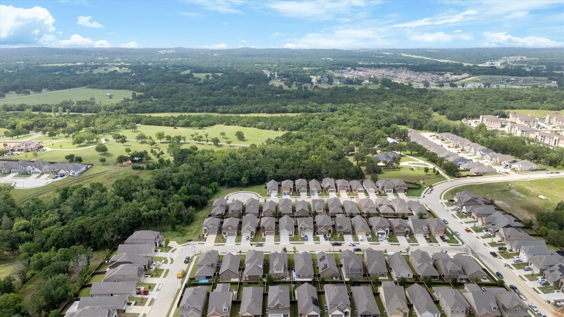 Single Family Residence For Sale in Grayson County , 3916 Oak Creek Circle, Denison, Texas 75020, 3 Bedroom, 2 Bathroom, 2 Garage spaces, 1,517 Sqft, built in 2021, mls#21311432, Real Estate Agent in Denison, Homes For Sale in Grayson county, Homes For Sale in Denison, Realtor in Denison Texas, Real Estate Brokerage Independent Realty Texas, Luminita Cordes Realtor