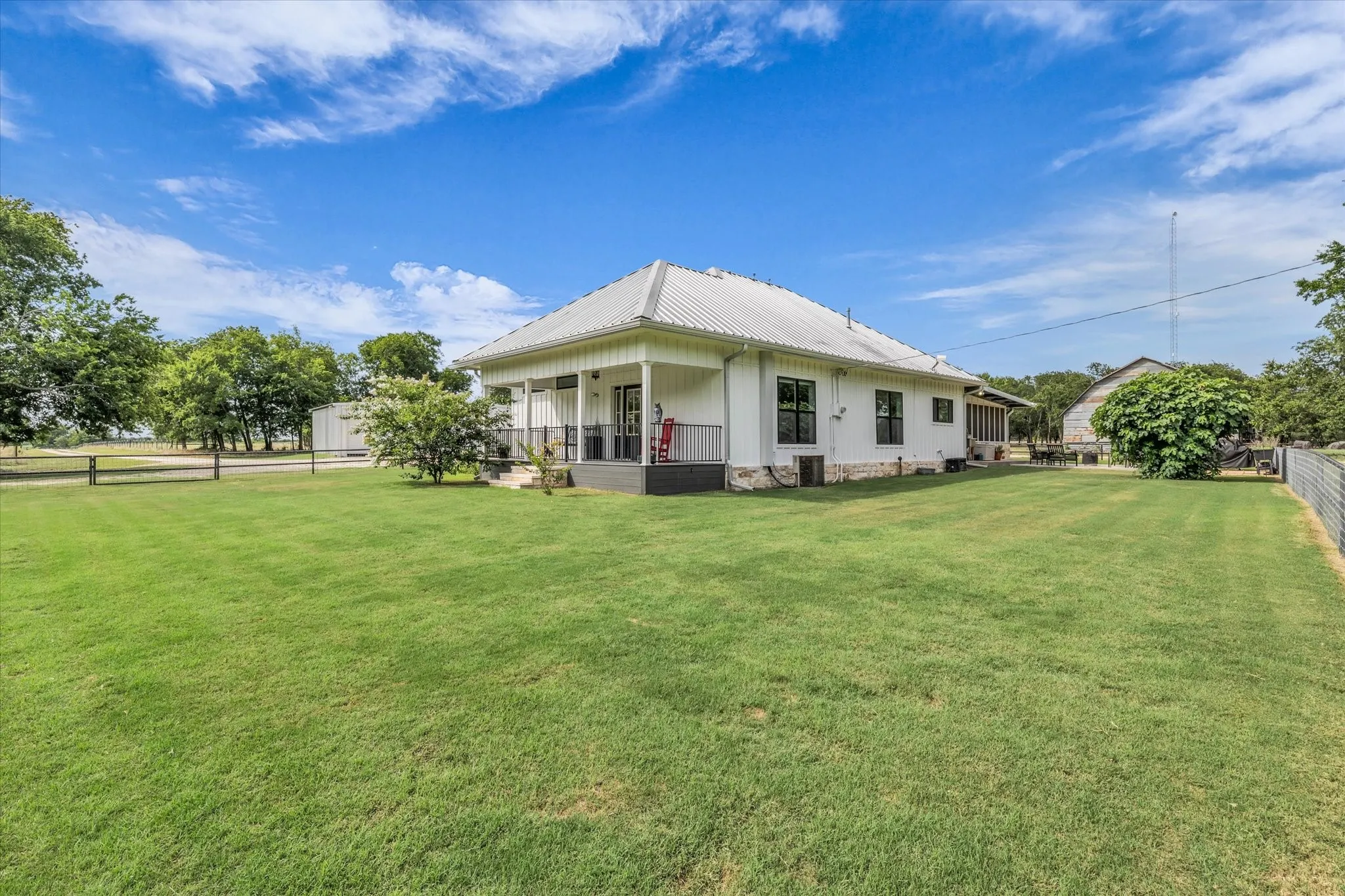 Farm For Sale in Bosque County , 362 County Road 3230, Clifton, Texas 76634, 2 Bedroom, 2 Bathroom, Garage spaces, 1,408 Sqft, built in 1945, mls#21313080, Real Estate Agent in Clifton, Homes For Sale in Bosque county, Homes For Sale in Clifton, Realtor in Clifton Texas, Real Estate Brokerage Independent Realty Texas, Luminita Cordes Realtor