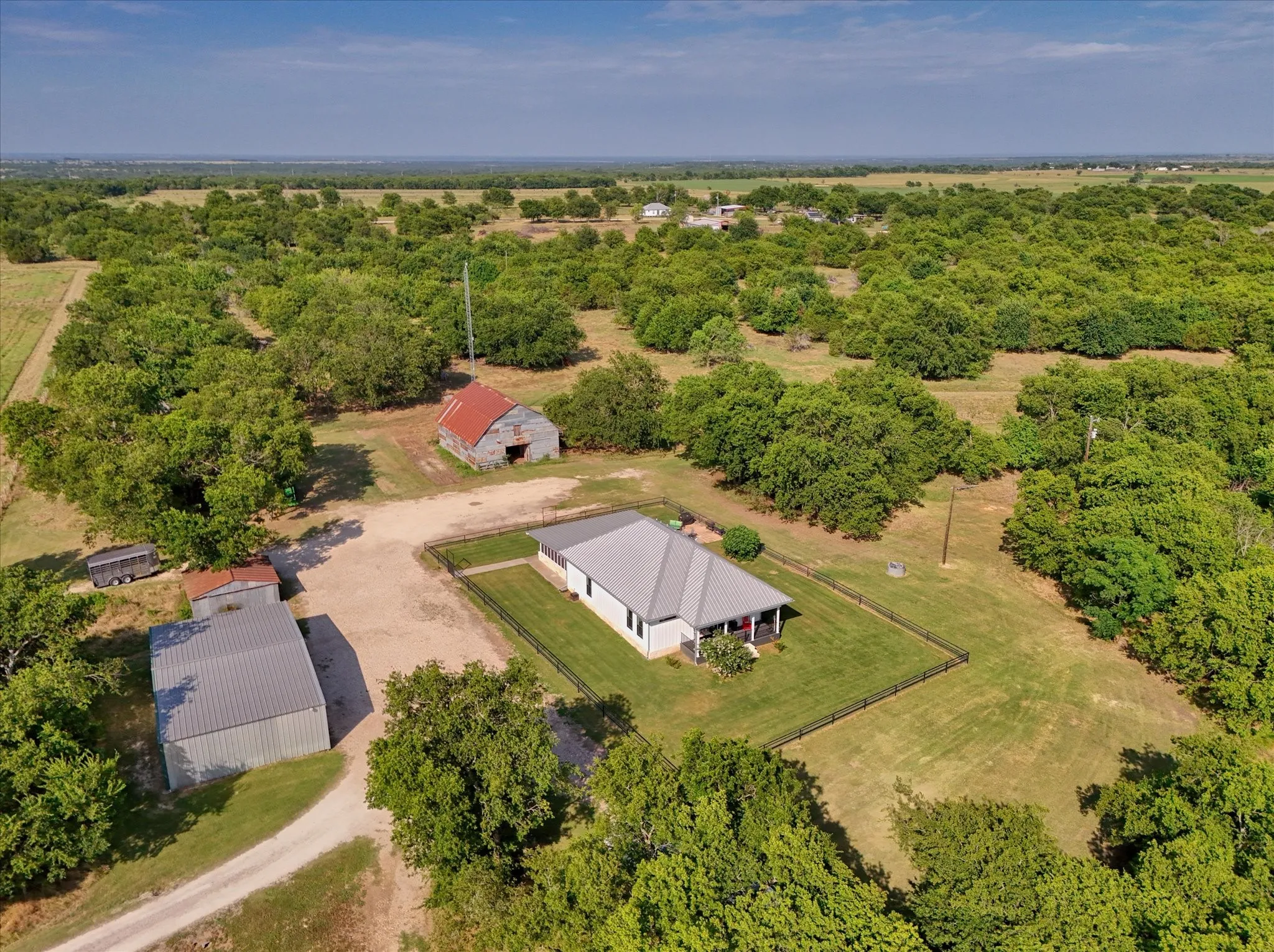 Farm For Sale in Bosque County , 362 County Road 3230, Clifton, Texas 76634, 2 Bedroom, 2 Bathroom, Garage spaces, 1,408 Sqft, built in 1945, mls#21313080, Real Estate Agent in Clifton, Homes For Sale in Bosque county, Homes For Sale in Clifton, Realtor in Clifton Texas, Real Estate Brokerage Independent Realty Texas, Luminita Cordes Realtor