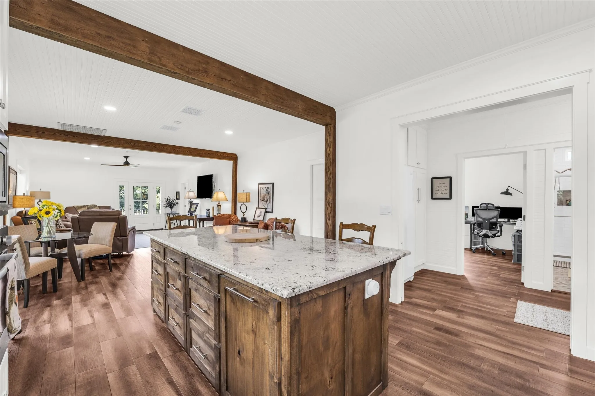 Farm For Sale in Bosque County , 362 County Road 3230, Clifton, Texas 76634, 2 Bedroom, 2 Bathroom, Garage spaces, 1,408 Sqft, built in 1945, mls#21313080, Real Estate Agent in Clifton, Homes For Sale in Bosque county, Homes For Sale in Clifton, Realtor in Clifton Texas, Real Estate Brokerage Independent Realty Texas, Luminita Cordes Realtor