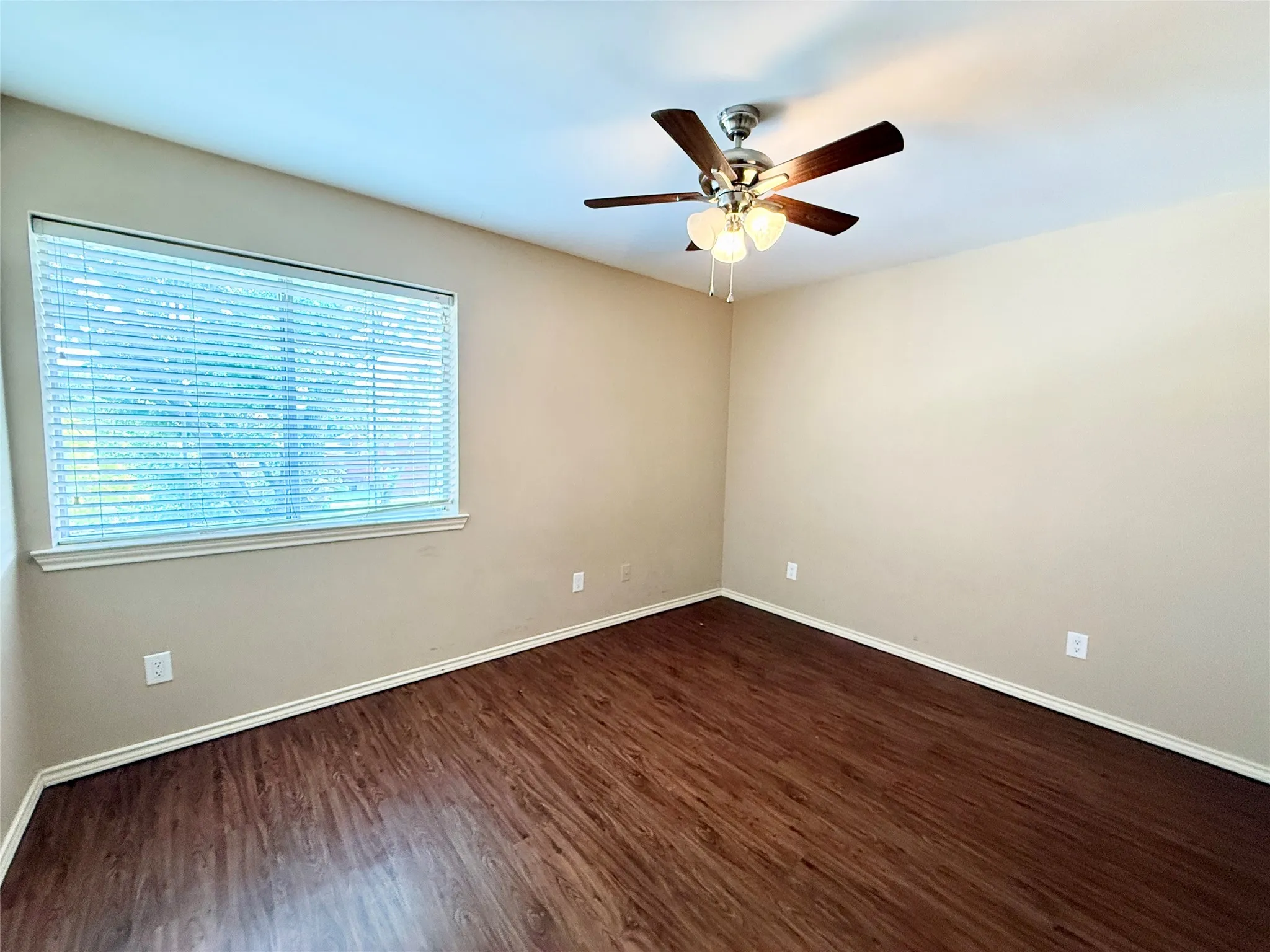 Single Family Residence For Rent in Rockwall County , 8902 Bayshore Lane, Rowlett, Texas 75088, 4 Bedroom, 3 Bathroom, 2 Garage spaces, 1,953 Sqft, built in 1990, mls#21313100, Real Estate Agent in Rowlett, Homes For Rent in Rockwall county, Homes For Rent in Rowlett, Realtor in Rowlett Texas, Real Estate Brokerage Independent Realty Texas, Luminita Cordes Realtor