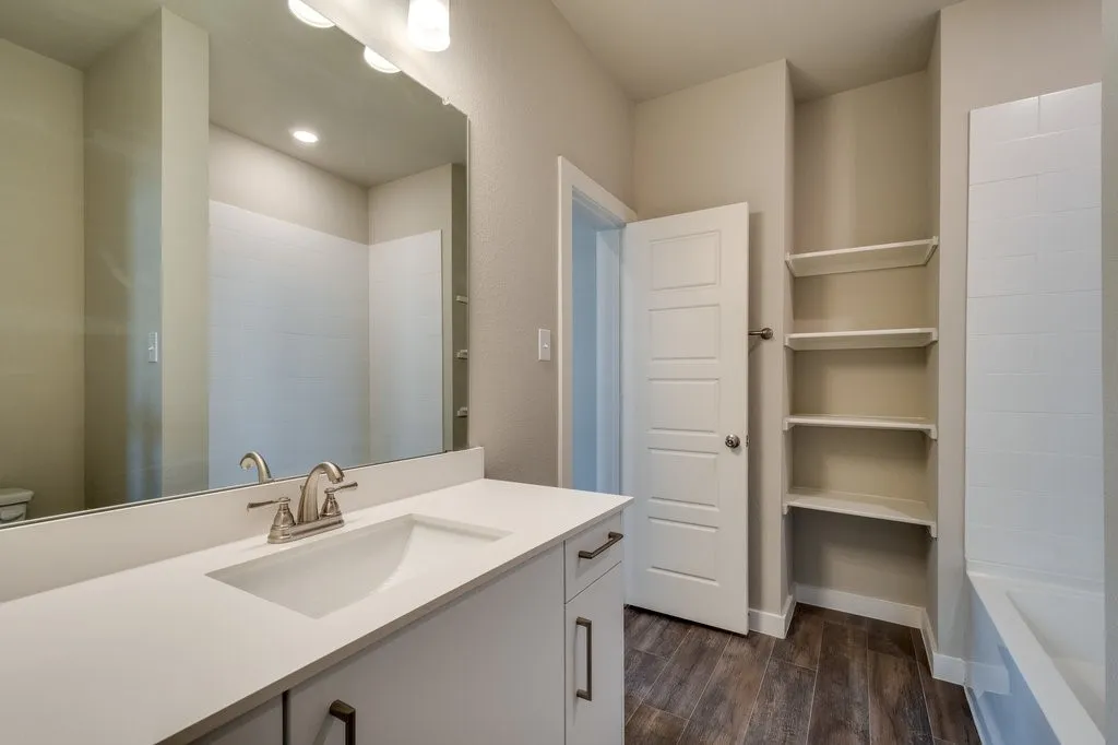 Apartment For Rent in Ellis County , 750 Fallow Drive, Venus, Texas 76084, 2 Bedroom, 2 Bathroom, 1 Garage spaces, 1,274 Sqft, built in 2023, mls#21313113, Real Estate Agent in Venus, Homes For Rent in Ellis county, Homes For Rent in Venus, Realtor in Venus Texas, Real Estate Brokerage Independent Realty Texas, Luminita Cordes Realtor