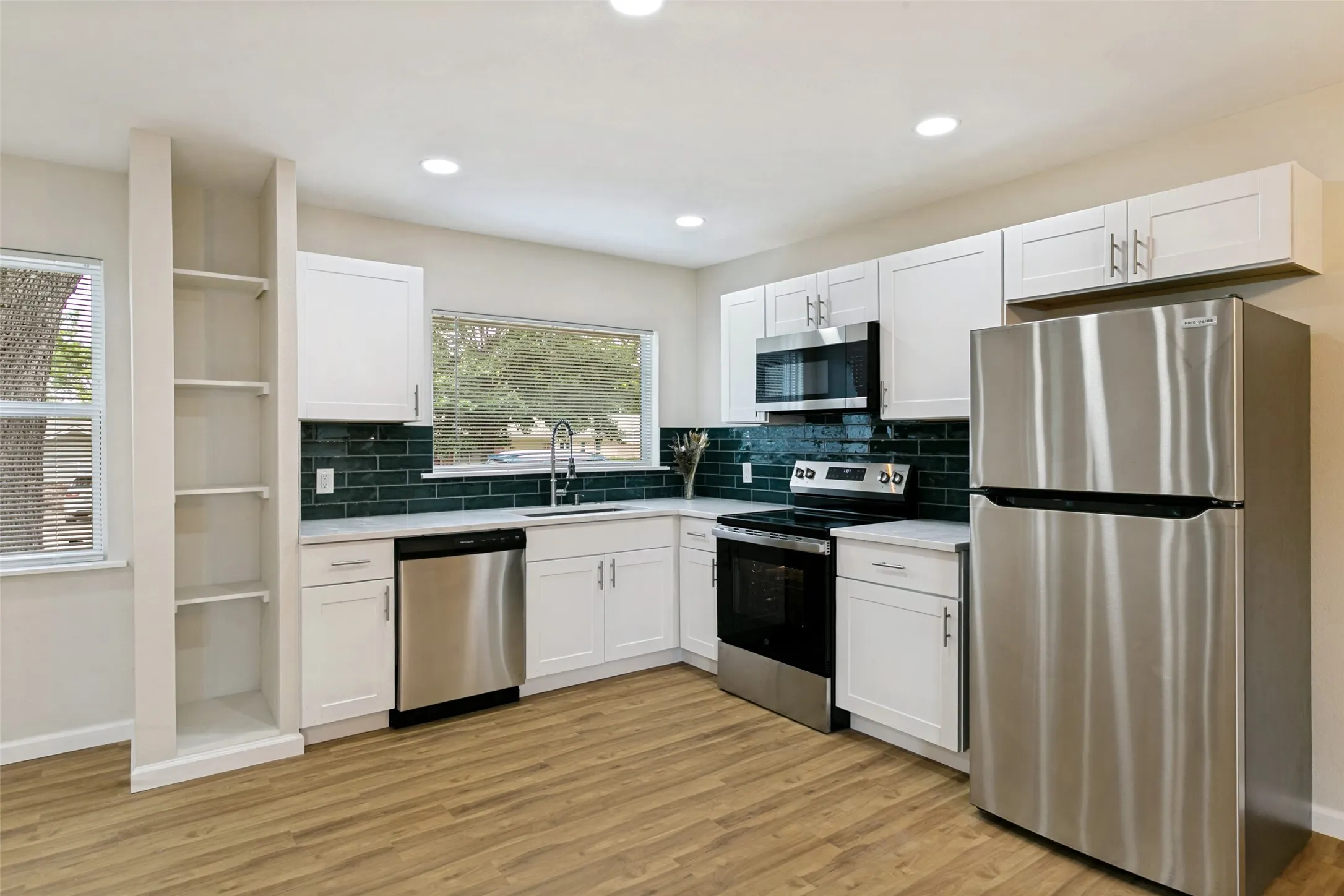 Single Family Residence For Rent in Tarrant County , 904 Bryan Drive, Bedford, Texas 76022, 3 Bedroom, 2 Bathroom, Garage spaces, 1,309 Sqft, built in 1960, mls#21313111, Real Estate Agent in Bedford, Homes For Rent in Tarrant county, Homes For Rent in Bedford, Realtor in Bedford Texas, Real Estate Brokerage Independent Realty Texas, Luminita Cordes Realtor