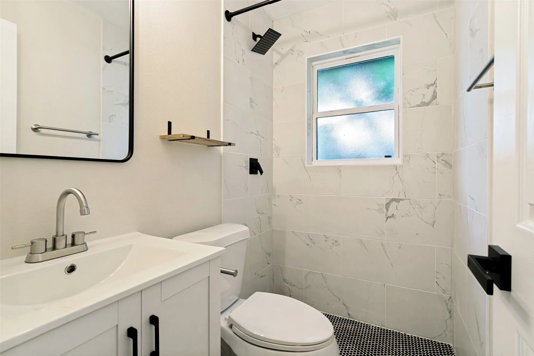 Single Family Residence For Rent in Tarrant County , 904 Bryan Drive, Bedford, Texas 76022, 3 Bedroom, 2 Bathroom, Garage spaces, 1,309 Sqft, built in 1960, mls#21313111, Real Estate Agent in Bedford, Homes For Rent in Tarrant county, Homes For Rent in Bedford, Realtor in Bedford Texas, Real Estate Brokerage Independent Realty Texas, Luminita Cordes Realtor
