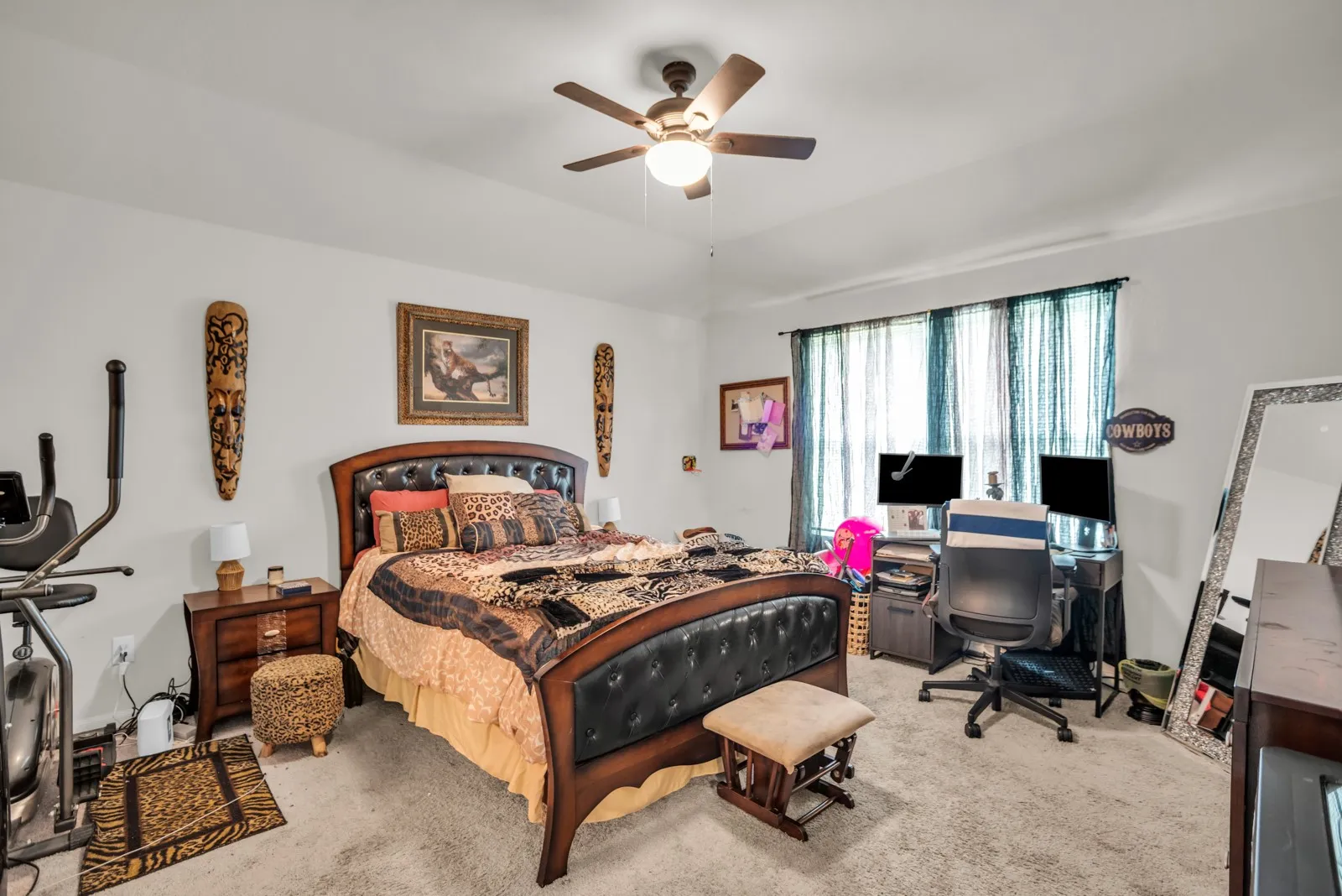 Spacious room with light neutral wall tones and textured carpet​​‌​​​​‌​​‌‌​‌‌​​​‌‌​‌​‌​‌​​​‌​​ flooring