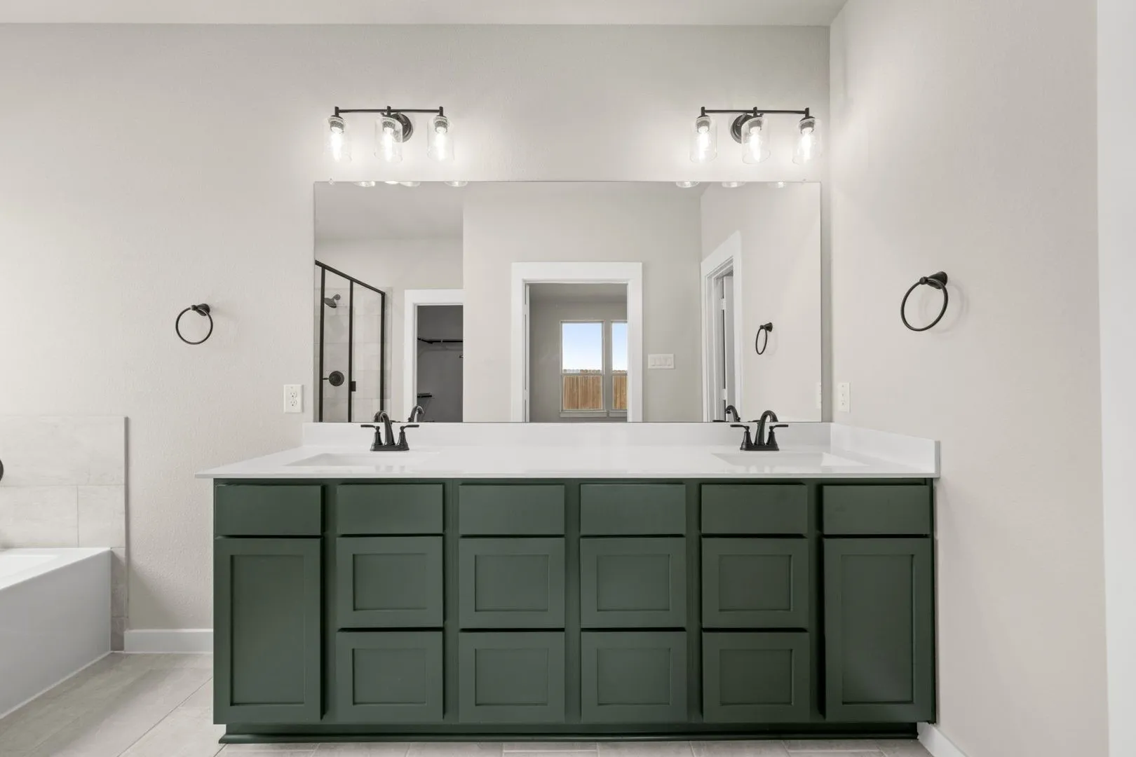 23_6900 Deadwood- Primary Suite-3