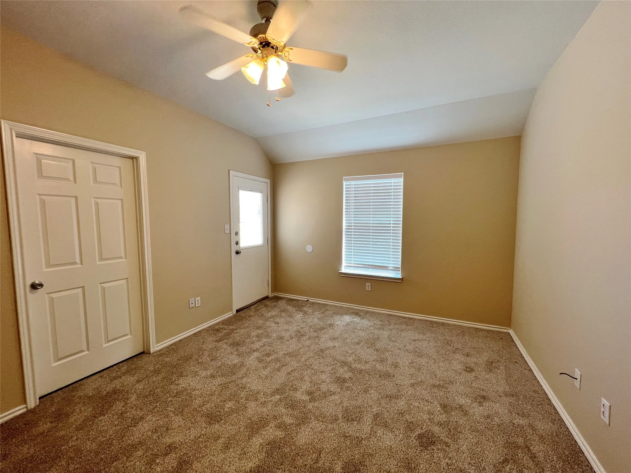 Quadruplex For Rent in Parker County , 120 Sunburst Court, Weatherford, Texas 76087, 3 Bedroom, 2 Bathroom, Garage spaces, 1,200 Sqft, built in 2007, mls#21313132, Real Estate Agent in Weatherford, Homes For Rent in Parker county, Homes For Rent in Weatherford, Realtor in Weatherford Texas, Real Estate Brokerage Independent Realty Texas, Luminita Cordes Realtor