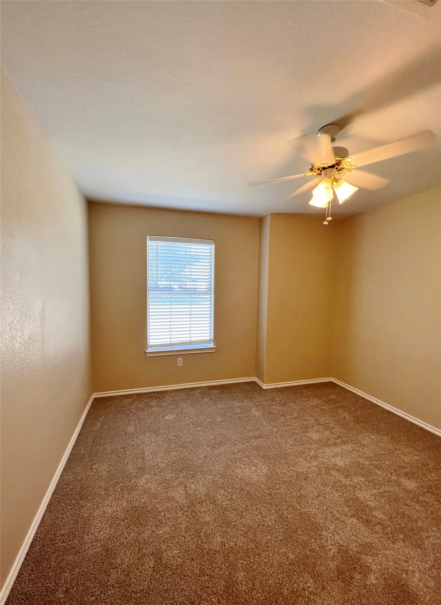 Quadruplex For Rent in Parker County , 120 Sunburst Court, Weatherford, Texas 76087, 3 Bedroom, 2 Bathroom, Garage spaces, 1,200 Sqft, built in 2007, mls#21313132, Real Estate Agent in Weatherford, Homes For Rent in Parker county, Homes For Rent in Weatherford, Realtor in Weatherford Texas, Real Estate Brokerage Independent Realty Texas, Luminita Cordes Realtor