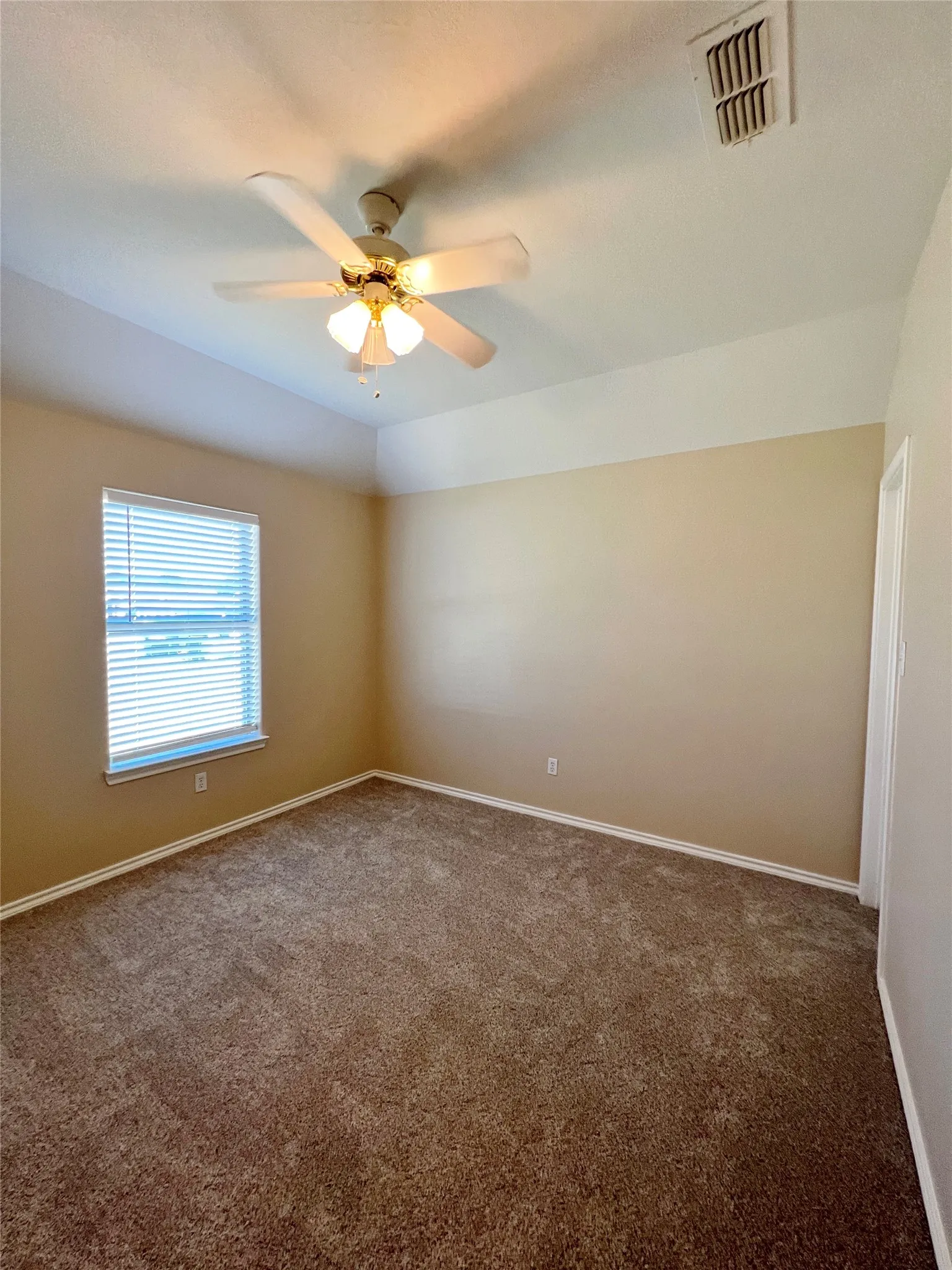 Quadruplex For Rent in Parker County , 120 Sunburst Court, Weatherford, Texas 76087, 3 Bedroom, 2 Bathroom, Garage spaces, 1,200 Sqft, built in 2007, mls#21313132, Real Estate Agent in Weatherford, Homes For Rent in Parker county, Homes For Rent in Weatherford, Realtor in Weatherford Texas, Real Estate Brokerage Independent Realty Texas, Luminita Cordes Realtor