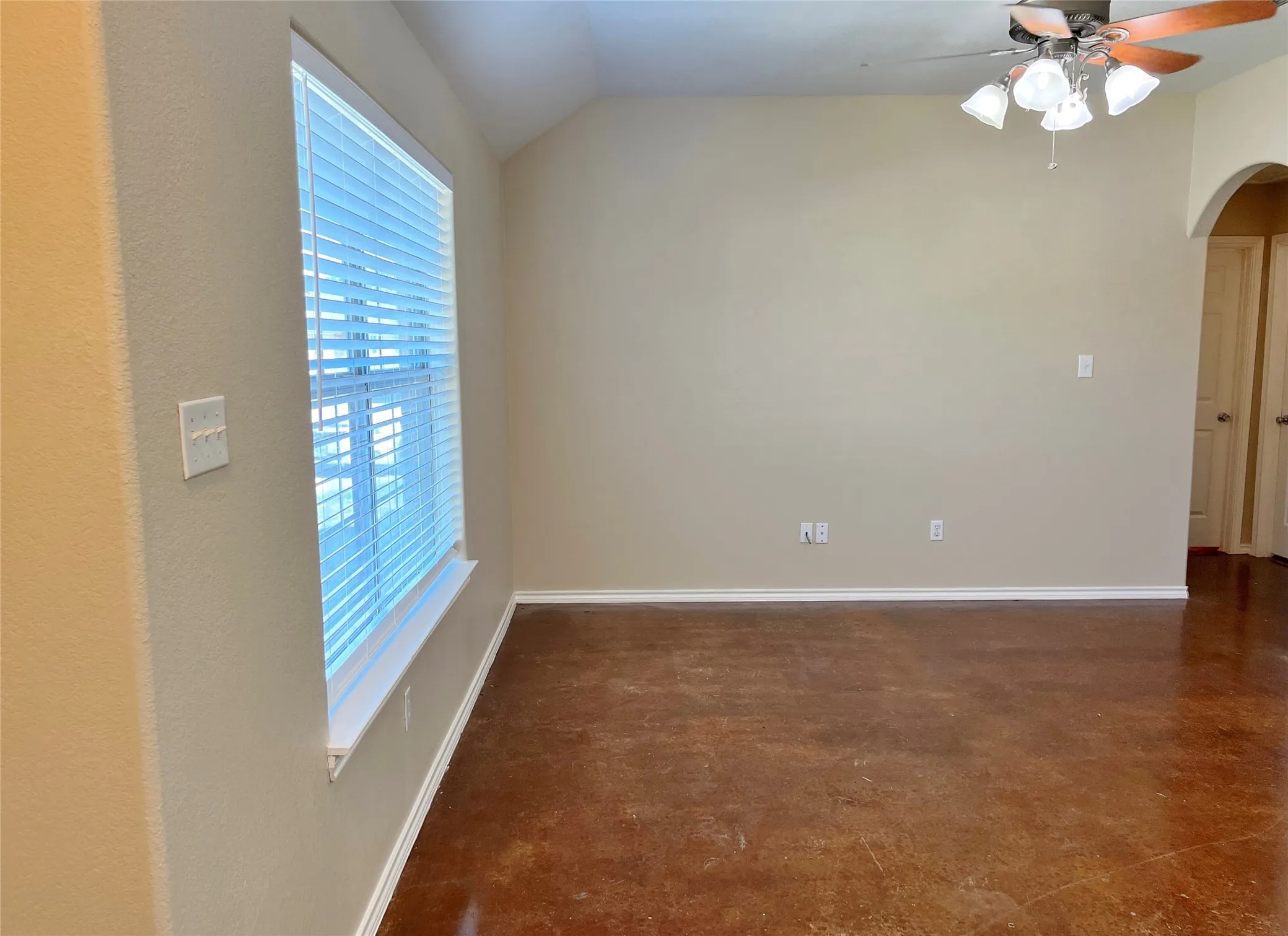 Quadruplex For Rent in Parker County , 120 Sunburst Court, Weatherford, Texas 76087, 3 Bedroom, 2 Bathroom, Garage spaces, 1,200 Sqft, built in 2007, mls#21313132, Real Estate Agent in Weatherford, Homes For Rent in Parker county, Homes For Rent in Weatherford, Realtor in Weatherford Texas, Real Estate Brokerage Independent Realty Texas, Luminita Cordes Realtor