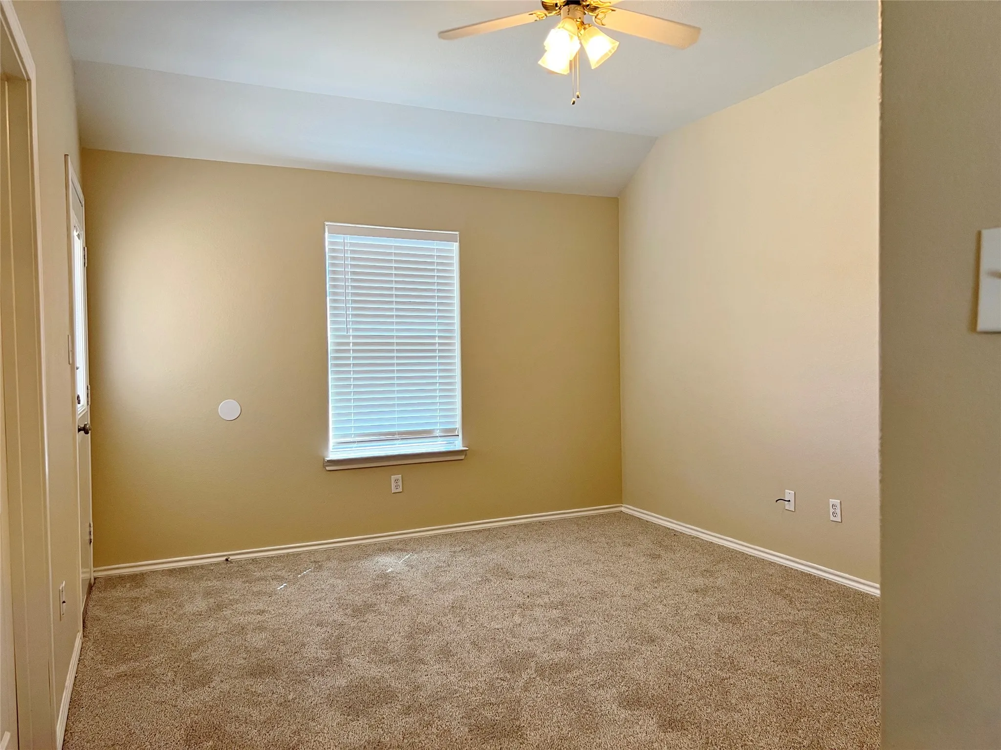 Quadruplex For Rent in Parker County , 120 Sunburst Court, Weatherford, Texas 76087, 3 Bedroom, 2 Bathroom, Garage spaces, 1,200 Sqft, built in 2007, mls#21313132, Real Estate Agent in Weatherford, Homes For Rent in Parker county, Homes For Rent in Weatherford, Realtor in Weatherford Texas, Real Estate Brokerage Independent Realty Texas, Luminita Cordes Realtor