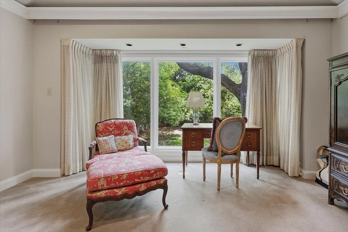 Single Family Residence For Sale in Tarrant County , 2209 Canterbury Drive, Westover Hills, Texas 76107, 4 Bedroom, 4 Bathroom, 3 Garage spaces, 4,124 Sqft, built in 1968, mls#21312764, Real Estate Agent in Westover Hills, Homes For Sale in Tarrant county, Homes For Sale in Westover Hills, Realtor in Westover Hills Texas, Real Estate Brokerage Independent Realty Texas, Luminita Cordes Realtor