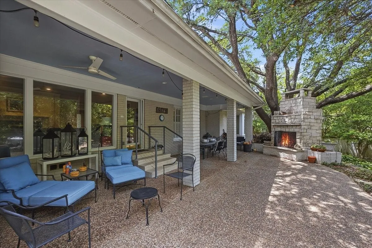Single Family Residence For Sale in Tarrant County , 2209 Canterbury Drive, Westover Hills, Texas 76107, 4 Bedroom, 4 Bathroom, 3 Garage spaces, 4,124 Sqft, built in 1968, mls#21312764, Real Estate Agent in Westover Hills, Homes For Sale in Tarrant county, Homes For Sale in Westover Hills, Realtor in Westover Hills Texas, Real Estate Brokerage Independent Realty Texas, Luminita Cordes Realtor
