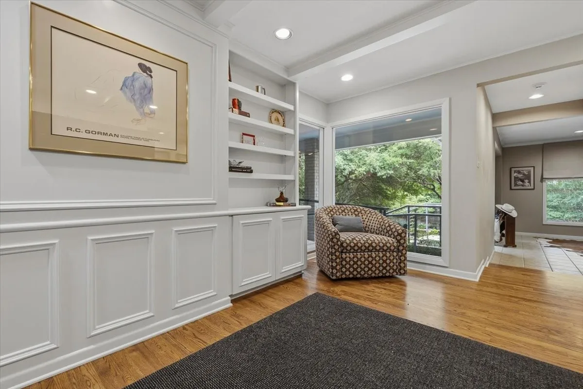 Single Family Residence For Sale in Tarrant County , 2209 Canterbury Drive, Westover Hills, Texas 76107, 4 Bedroom, 4 Bathroom, 3 Garage spaces, 4,124 Sqft, built in 1968, mls#21312764, Real Estate Agent in Westover Hills, Homes For Sale in Tarrant county, Homes For Sale in Westover Hills, Realtor in Westover Hills Texas, Real Estate Brokerage Independent Realty Texas, Luminita Cordes Realtor
