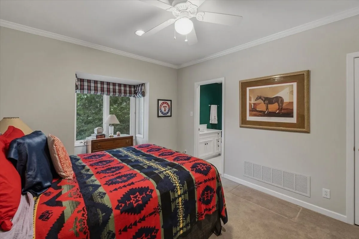 Single Family Residence For Sale in Tarrant County , 2209 Canterbury Drive, Westover Hills, Texas 76107, 4 Bedroom, 4 Bathroom, 3 Garage spaces, 4,124 Sqft, built in 1968, mls#21312764, Real Estate Agent in Westover Hills, Homes For Sale in Tarrant county, Homes For Sale in Westover Hills, Realtor in Westover Hills Texas, Real Estate Brokerage Independent Realty Texas, Luminita Cordes Realtor