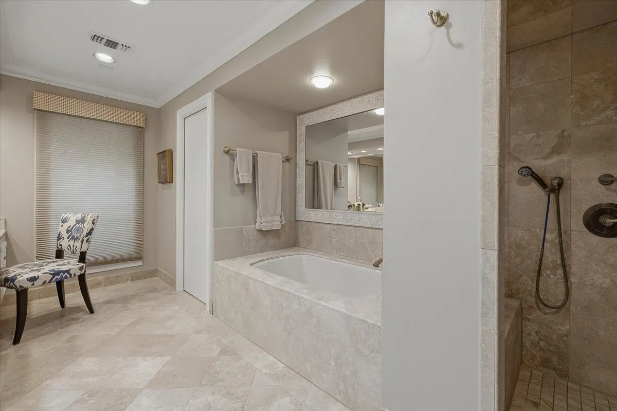 Single Family Residence For Sale in Tarrant County , 2209 Canterbury Drive, Westover Hills, Texas 76107, 4 Bedroom, 4 Bathroom, 3 Garage spaces, 4,124 Sqft, built in 1968, mls#21312764, Real Estate Agent in Westover Hills, Homes For Sale in Tarrant county, Homes For Sale in Westover Hills, Realtor in Westover Hills Texas, Real Estate Brokerage Independent Realty Texas, Luminita Cordes Realtor