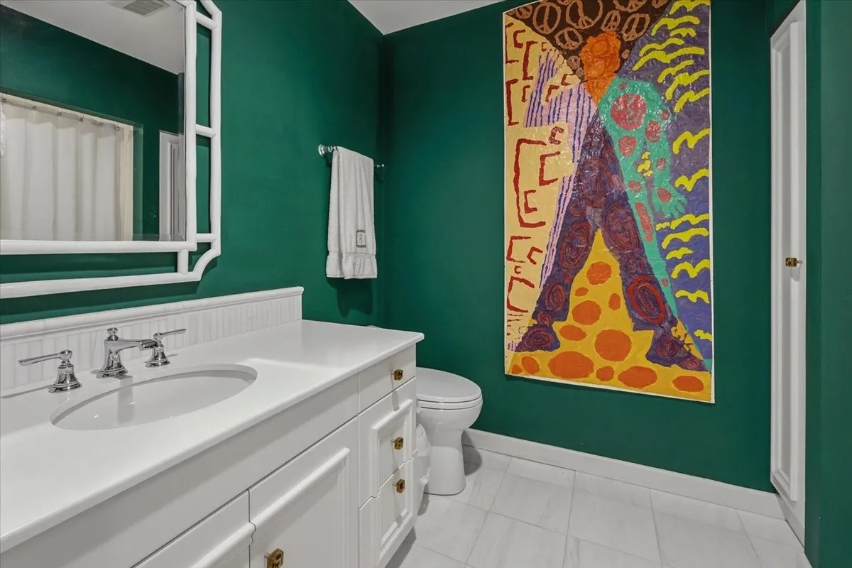 Single Family Residence For Sale in Tarrant County , 2209 Canterbury Drive, Westover Hills, Texas 76107, 4 Bedroom, 4 Bathroom, 3 Garage spaces, 4,124 Sqft, built in 1968, mls#21312764, Real Estate Agent in Westover Hills, Homes For Sale in Tarrant county, Homes For Sale in Westover Hills, Realtor in Westover Hills Texas, Real Estate Brokerage Independent Realty Texas, Luminita Cordes Realtor