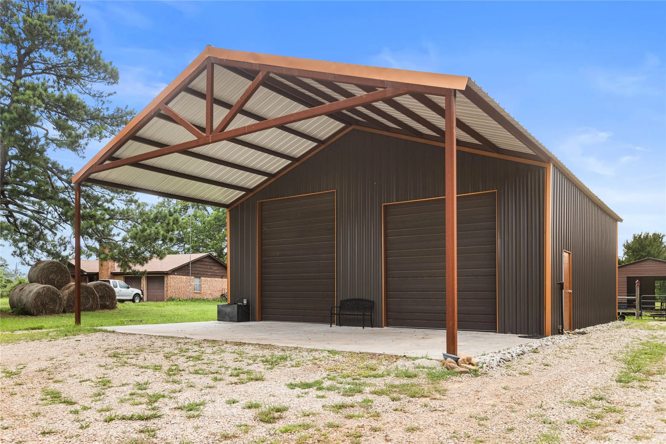 Single Family Residence For Sale in Lamar County , 13217 Farm Road 195, Paris, Texas 75462, 3 Bedroom, 2 Bathroom, Garage spaces, 1,850 Sqft, built in 2022, mls#21313062, Real Estate Agent in Paris, Homes For Sale in Lamar county, Homes For Sale in Paris, Realtor in Paris Texas, Real Estate Brokerage Independent Realty Texas, Luminita Cordes Realtor