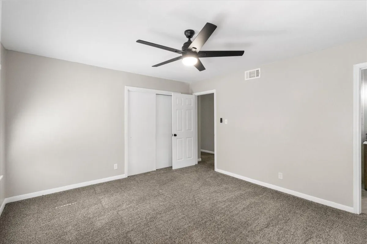 Single Family Residence For Sale in Tarrant County , 6000 Monterrey Drive, Fort Worth, Texas 76112, 4 Bedroom, 3 Bathroom, Garage spaces, 2,189 Sqft, built in 1955, mls#21313195, Real Estate Agent in Fort Worth, Homes For Sale in Tarrant county, Homes For Sale in Fort Worth, Realtor in Fort Worth Texas, Real Estate Brokerage Independent Realty Texas, Luminita Cordes Realtor