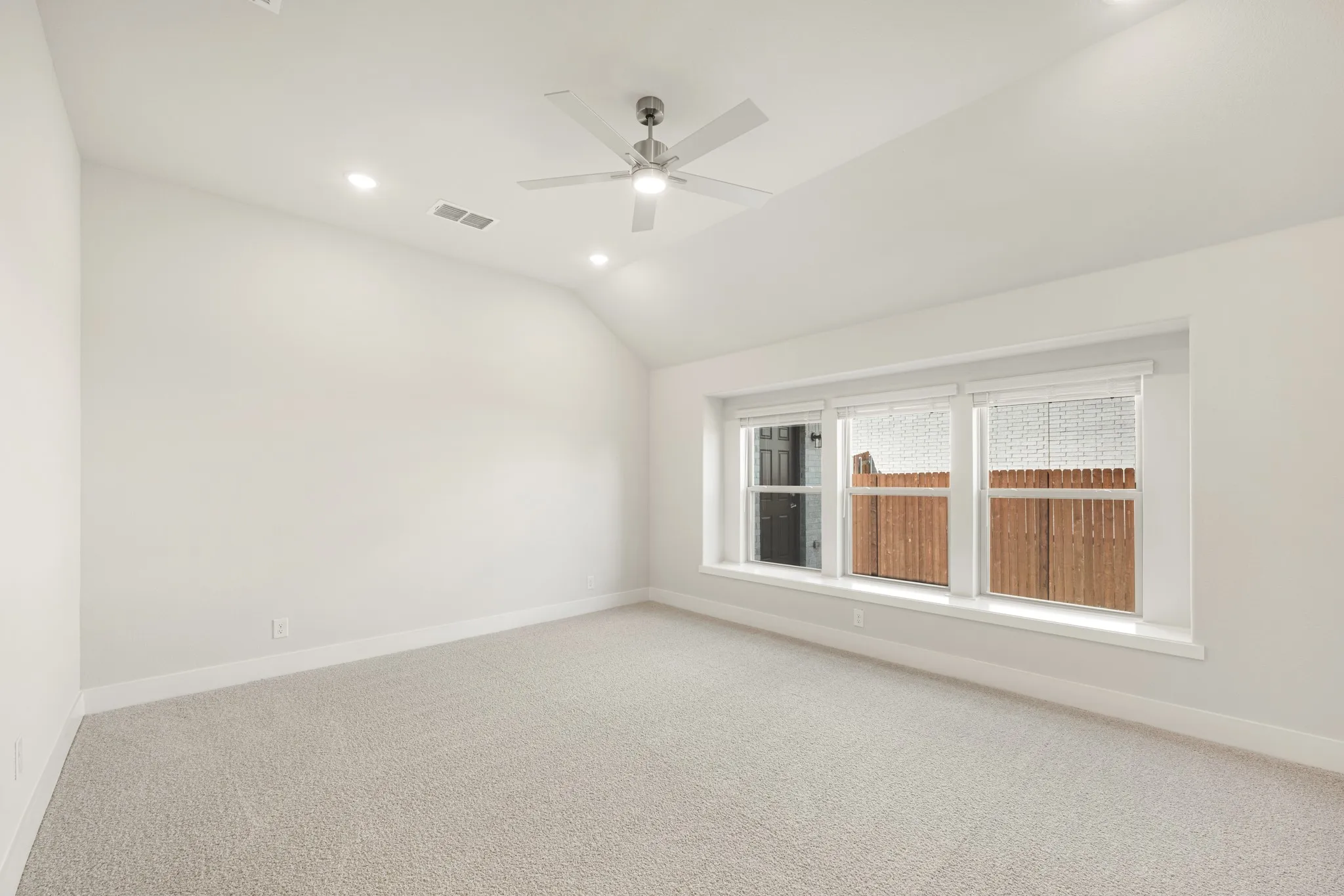 Single Family Residence For Sale in Ellis County , 553 Red Maple Road, Waxahachie, Texas 75165, 4 Bedroom, 3 Bathroom, 3 Garage spaces, 2,452 Sqft, built in 2026, mls#21313200, Real Estate Agent in Waxahachie, Homes For Sale in Ellis county, Homes For Sale in Waxahachie, Realtor in Waxahachie Texas, Real Estate Brokerage Independent Realty Texas, Luminita Cordes Realtor