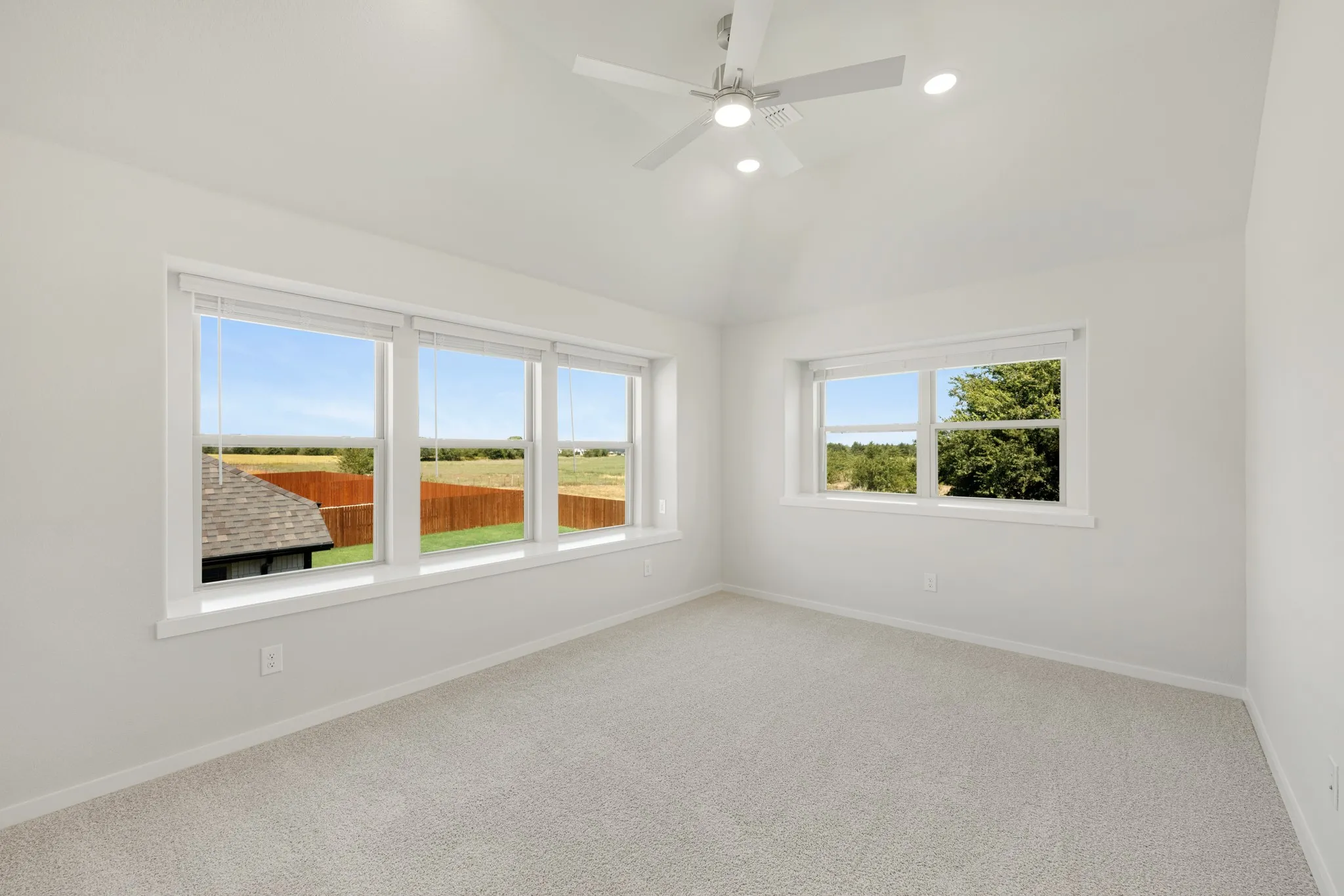 Single Family Residence For Sale in Ellis County , 553 Red Maple Road, Waxahachie, Texas 75165, 4 Bedroom, 3 Bathroom, 3 Garage spaces, 2,452 Sqft, built in 2026, mls#21313200, Real Estate Agent in Waxahachie, Homes For Sale in Ellis county, Homes For Sale in Waxahachie, Realtor in Waxahachie Texas, Real Estate Brokerage Independent Realty Texas, Luminita Cordes Realtor