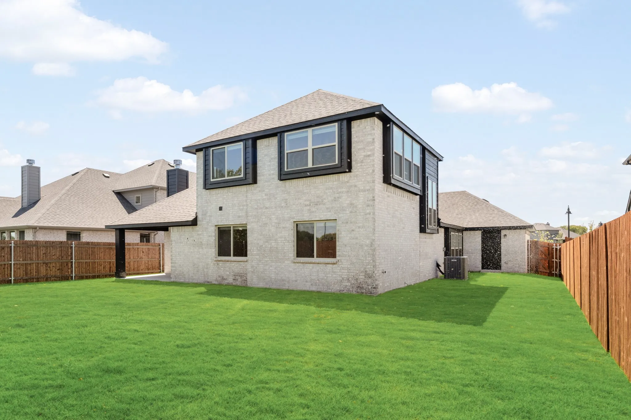 Single Family Residence For Sale in Ellis County , 553 Red Maple Road, Waxahachie, Texas 75165, 4 Bedroom, 3 Bathroom, 3 Garage spaces, 2,452 Sqft, built in 2026, mls#21313200, Real Estate Agent in Waxahachie, Homes For Sale in Ellis county, Homes For Sale in Waxahachie, Realtor in Waxahachie Texas, Real Estate Brokerage Independent Realty Texas, Luminita Cordes Realtor