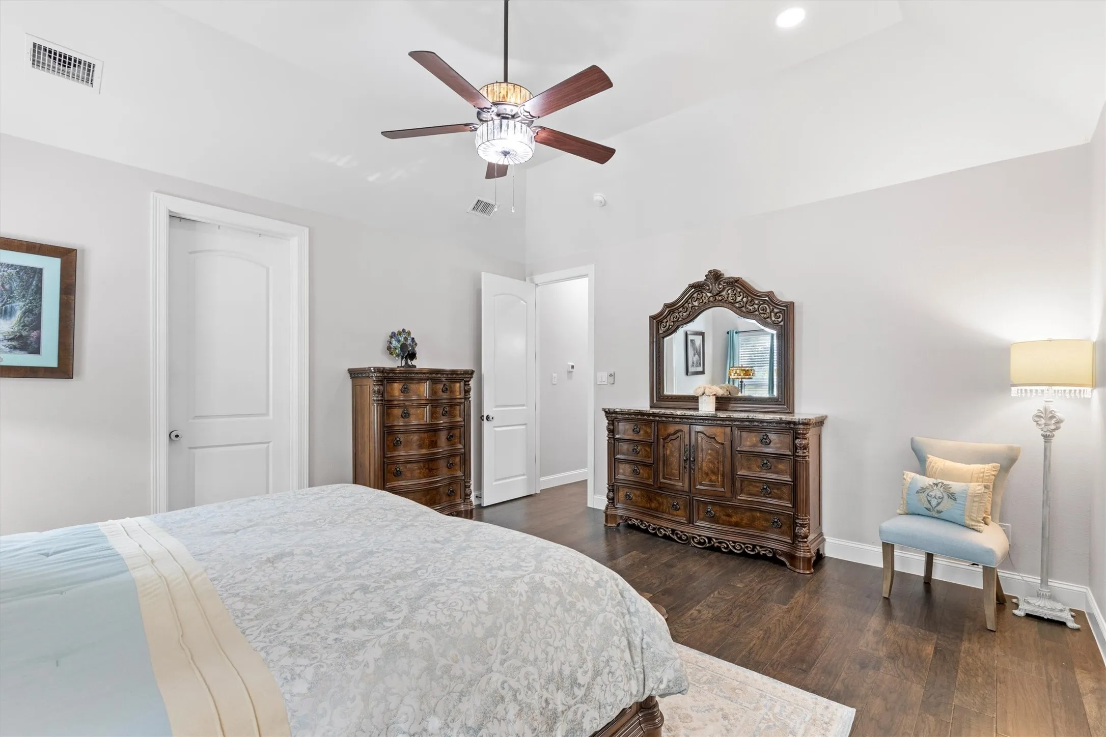 Single Family Residence For Sale in Rockwall County , 1187 N Country Lane, Rockwall, Texas 75087, 4 Bedroom, 4 Bathroom, 2 Garage spaces, 3,500 Sqft, built in 2020, mls#21312332, Real Estate Agent in Rockwall, Homes For Sale in Rockwall county, Homes For Sale in Rockwall, Realtor in Rockwall Texas, Real Estate Brokerage Independent Realty Texas, Luminita Cordes Realtor