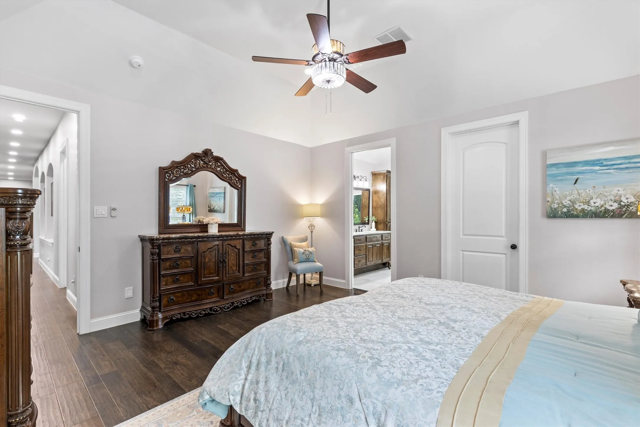 Single Family Residence For Sale in Rockwall County , 1187 N Country Lane, Rockwall, Texas 75087, 4 Bedroom, 4 Bathroom, 2 Garage spaces, 3,500 Sqft, built in 2020, mls#21312332, Real Estate Agent in Rockwall, Homes For Sale in Rockwall county, Homes For Sale in Rockwall, Realtor in Rockwall Texas, Real Estate Brokerage Independent Realty Texas, Luminita Cordes Realtor