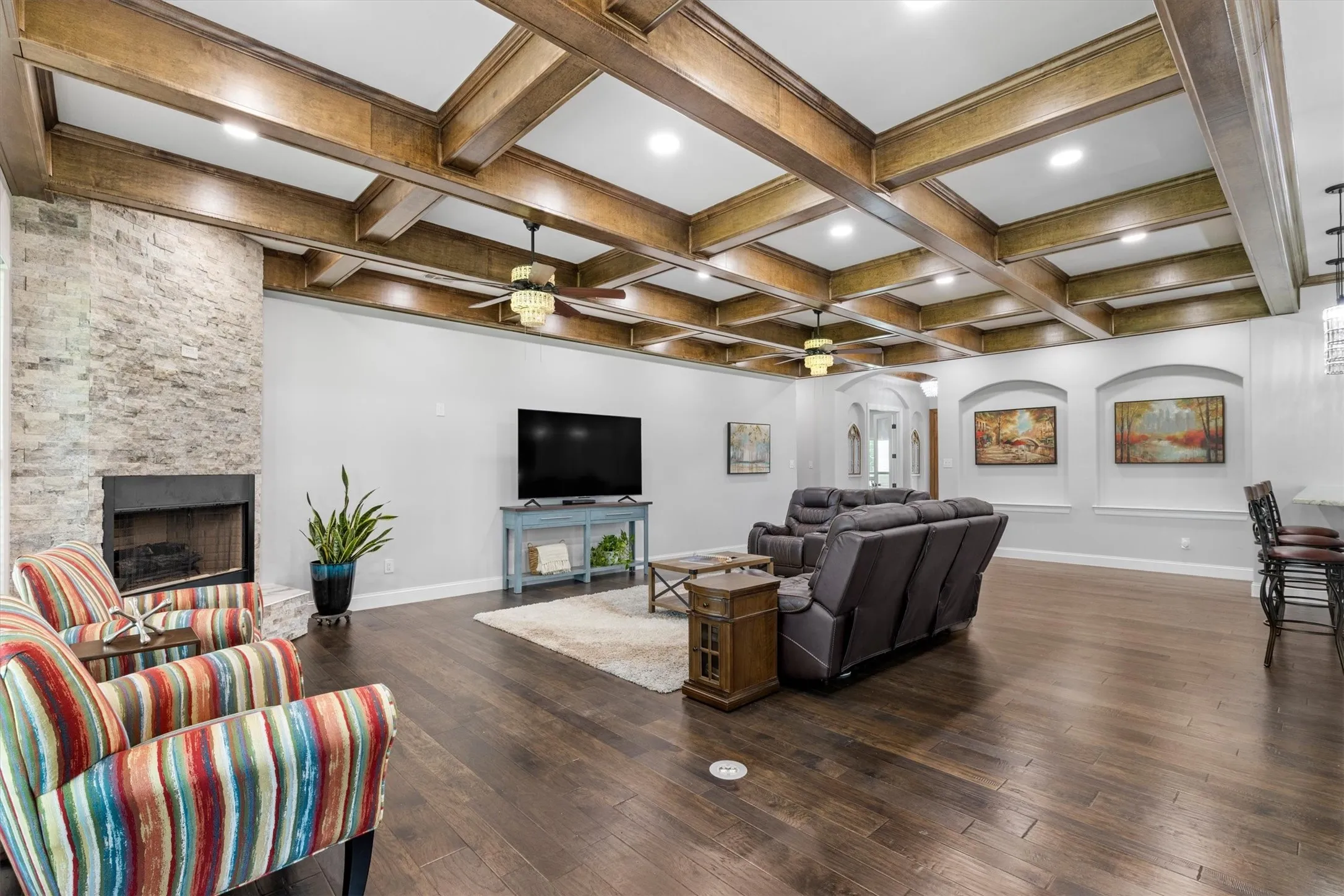 Single Family Residence For Sale in Rockwall County , 1187 N Country Lane, Rockwall, Texas 75087, 4 Bedroom, 4 Bathroom, 2 Garage spaces, 3,500 Sqft, built in 2020, mls#21312332, Real Estate Agent in Rockwall, Homes For Sale in Rockwall county, Homes For Sale in Rockwall, Realtor in Rockwall Texas, Real Estate Brokerage Independent Realty Texas, Luminita Cordes Realtor