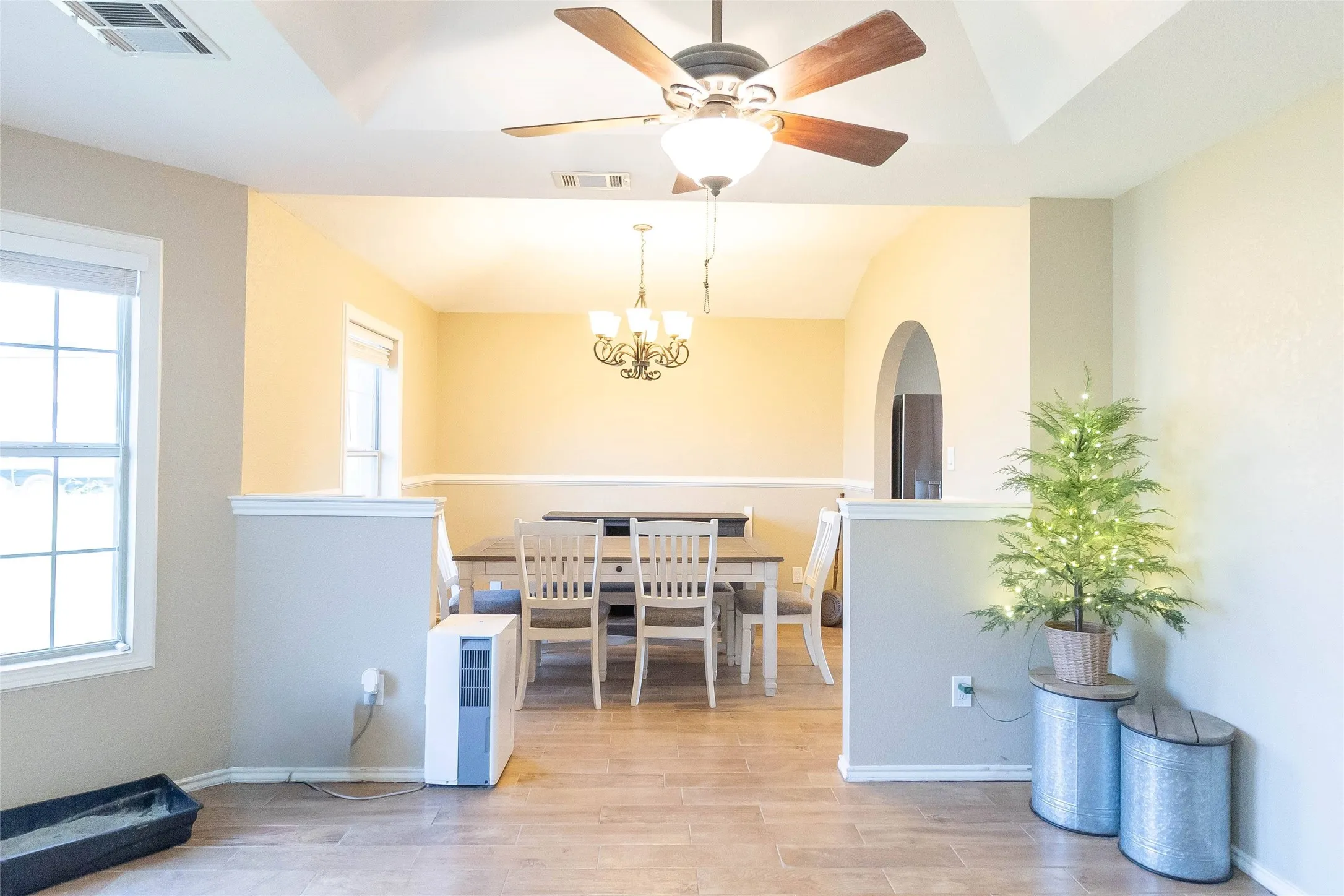 Single Family Residence For Sale in Bell County , 4409 Hank Drive, Killeen, Texas 76549, 4 Bedrooms, 2 Bathrooms, 2 Garage spaces, 1,906 Sqft, built in 2005, Price $240,000, mls#21310215, Real Estate Agent in Killeen, Homes For Sale in Bell county, Homes For Sale in Killeen, Realtor in Killeen Texas, Real Estate Brokerage Independent Realty Texas, Luminita Cordes Realtor