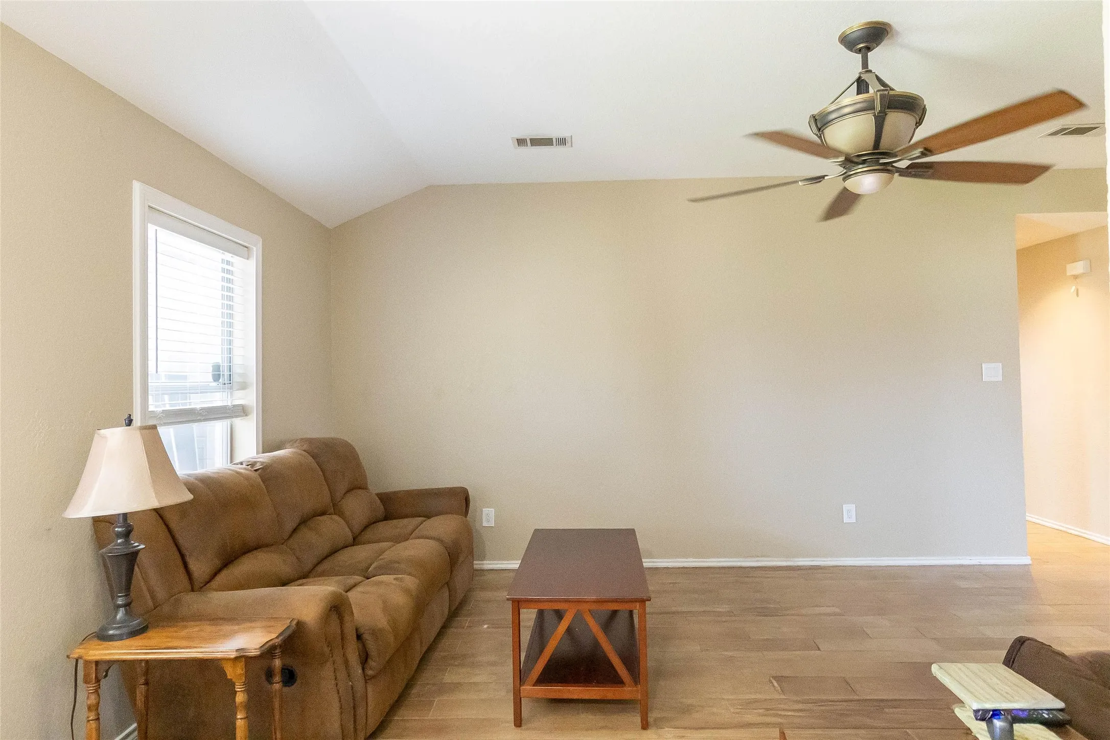 Single Family Residence For Sale in Bell County , 4409 Hank Drive, Killeen, Texas 76549, 4 Bedrooms, 2 Bathrooms, 2 Garage spaces, 1,906 Sqft, built in 2005, Price $240,000, mls#21310215, Real Estate Agent in Killeen, Homes For Sale in Bell county, Homes For Sale in Killeen, Realtor in Killeen Texas, Real Estate Brokerage Independent Realty Texas, Luminita Cordes Realtor