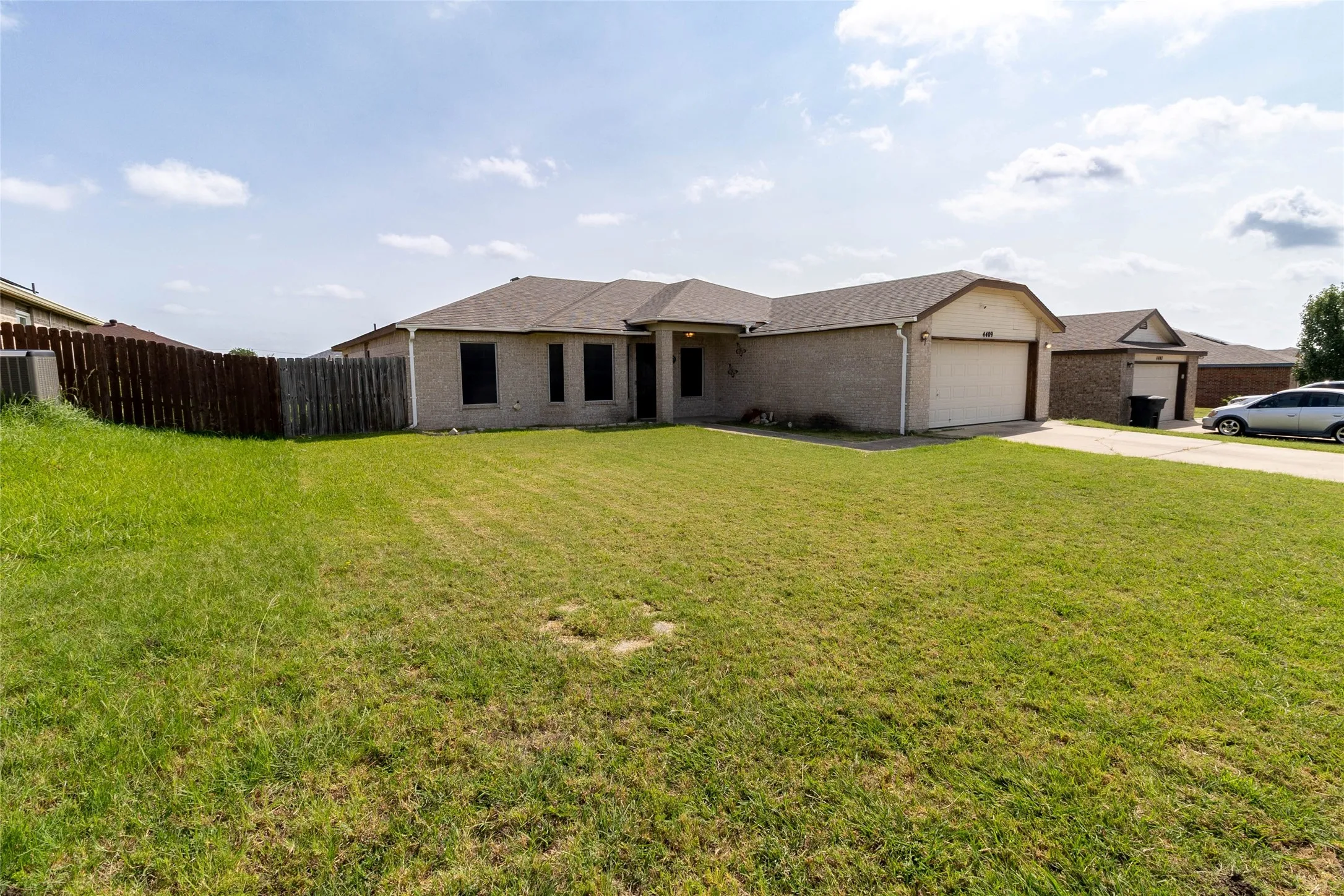 Single Family Residence For Sale in Bell County , 4409 Hank Drive, Killeen, Texas 76549, 4 Bedrooms, 2 Bathrooms, 2 Garage spaces, 1,906 Sqft, built in 2005, Price $240,000, mls#21310215, Real Estate Agent in Killeen, Homes For Sale in Bell county, Homes For Sale in Killeen, Realtor in Killeen Texas, Real Estate Brokerage Independent Realty Texas, Luminita Cordes Realtor
