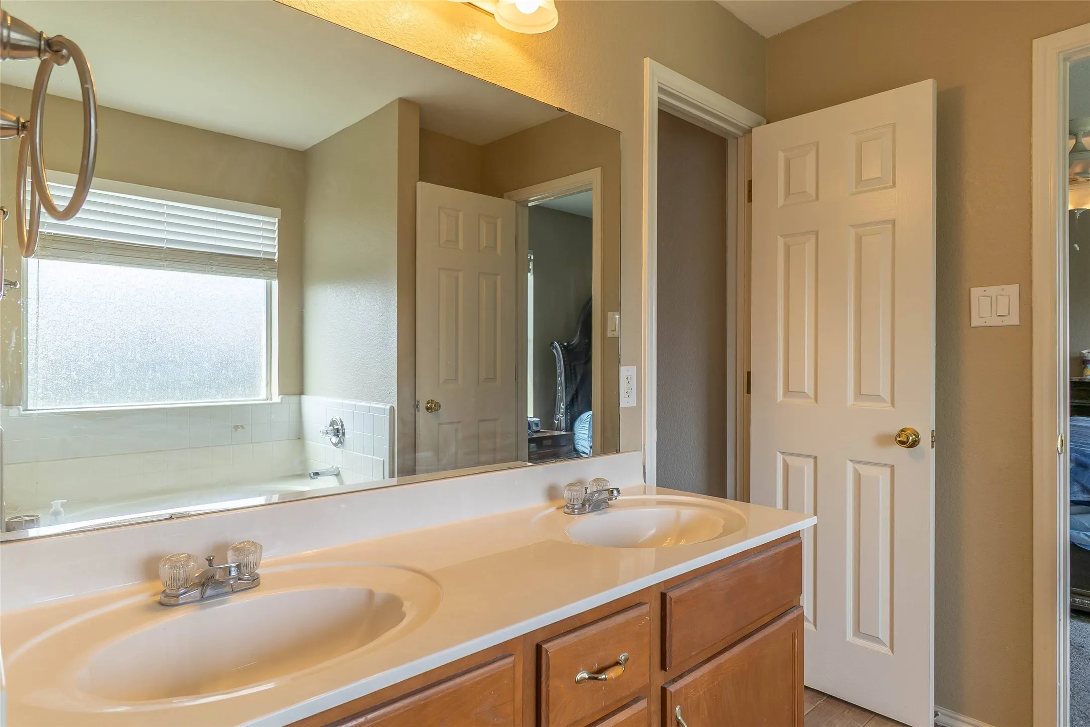 Single Family Residence For Sale in Bell County , 4409 Hank Drive, Killeen, Texas 76549, 4 Bedrooms, 2 Bathrooms, 2 Garage spaces, 1,906 Sqft, built in 2005, Price $240,000, mls#21310215, Real Estate Agent in Killeen, Homes For Sale in Bell county, Homes For Sale in Killeen, Realtor in Killeen Texas, Real Estate Brokerage Independent Realty Texas, Luminita Cordes Realtor