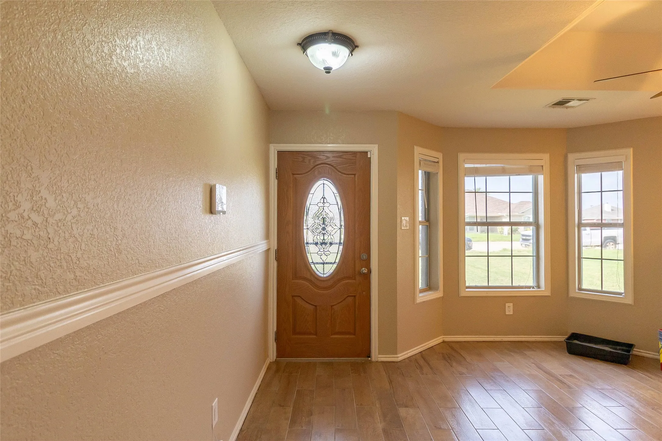 Single Family Residence For Sale in Bell County , 4409 Hank Drive, Killeen, Texas 76549, 4 Bedrooms, 2 Bathrooms, 2 Garage spaces, 1,906 Sqft, built in 2005, Price $240,000, mls#21310215, Real Estate Agent in Killeen, Homes For Sale in Bell county, Homes For Sale in Killeen, Realtor in Killeen Texas, Real Estate Brokerage Independent Realty Texas, Luminita Cordes Realtor