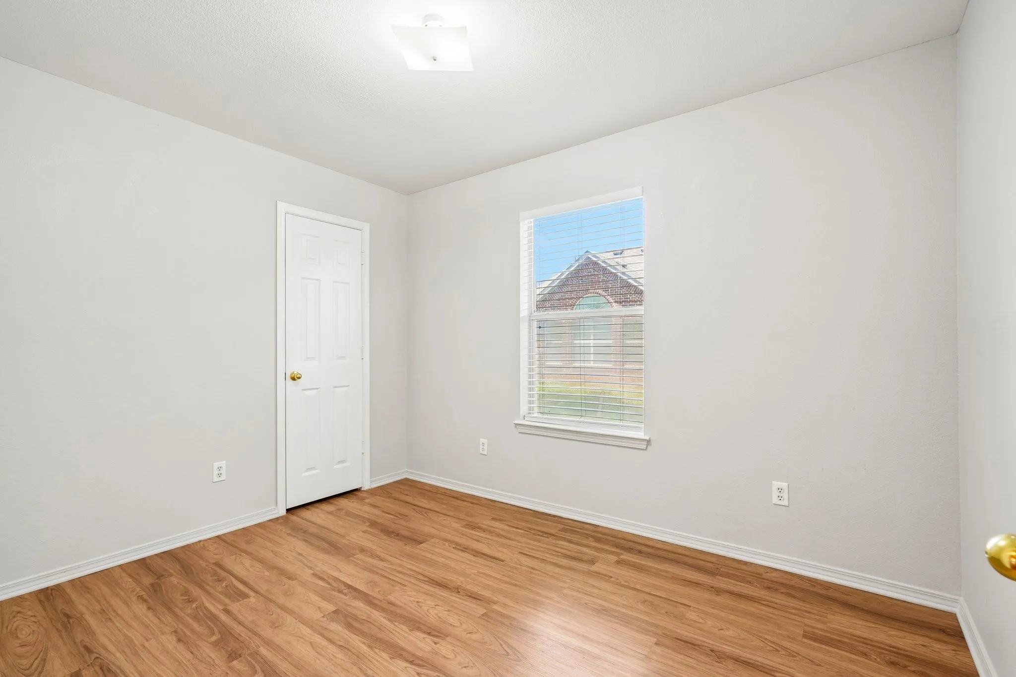 Single Family Residence For Sale in Collin County , 923 Rockwall Street, Mc Kinney, Texas 75069, 4 Bedroom, 2 Bathroom, Garage spaces, 1,570 Sqft, built in 2004, mls#21311811, Real Estate Agent in Mc Kinney, Homes For Sale in Collin county, Homes For Sale in Mc Kinney, Realtor in Mc Kinney Texas, Real Estate Brokerage Independent Realty Texas, Luminita Cordes Realtor