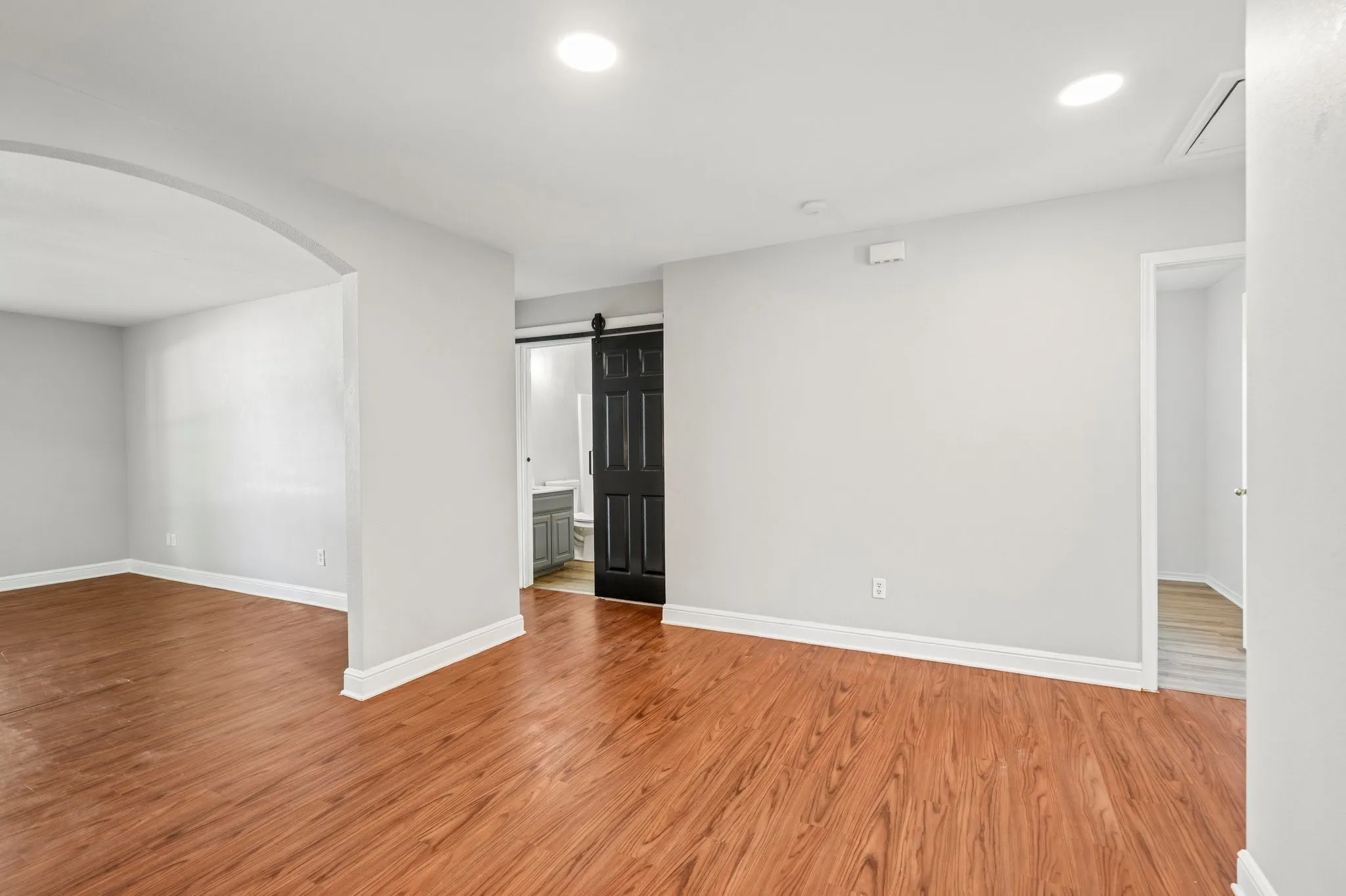 Single Family Residence For Sale in Collin County , 923 Rockwall Street, Mc Kinney, Texas 75069, 4 Bedroom, 2 Bathroom, Garage spaces, 1,570 Sqft, built in 2004, mls#21311811, Real Estate Agent in Mc Kinney, Homes For Sale in Collin county, Homes For Sale in Mc Kinney, Realtor in Mc Kinney Texas, Real Estate Brokerage Independent Realty Texas, Luminita Cordes Realtor