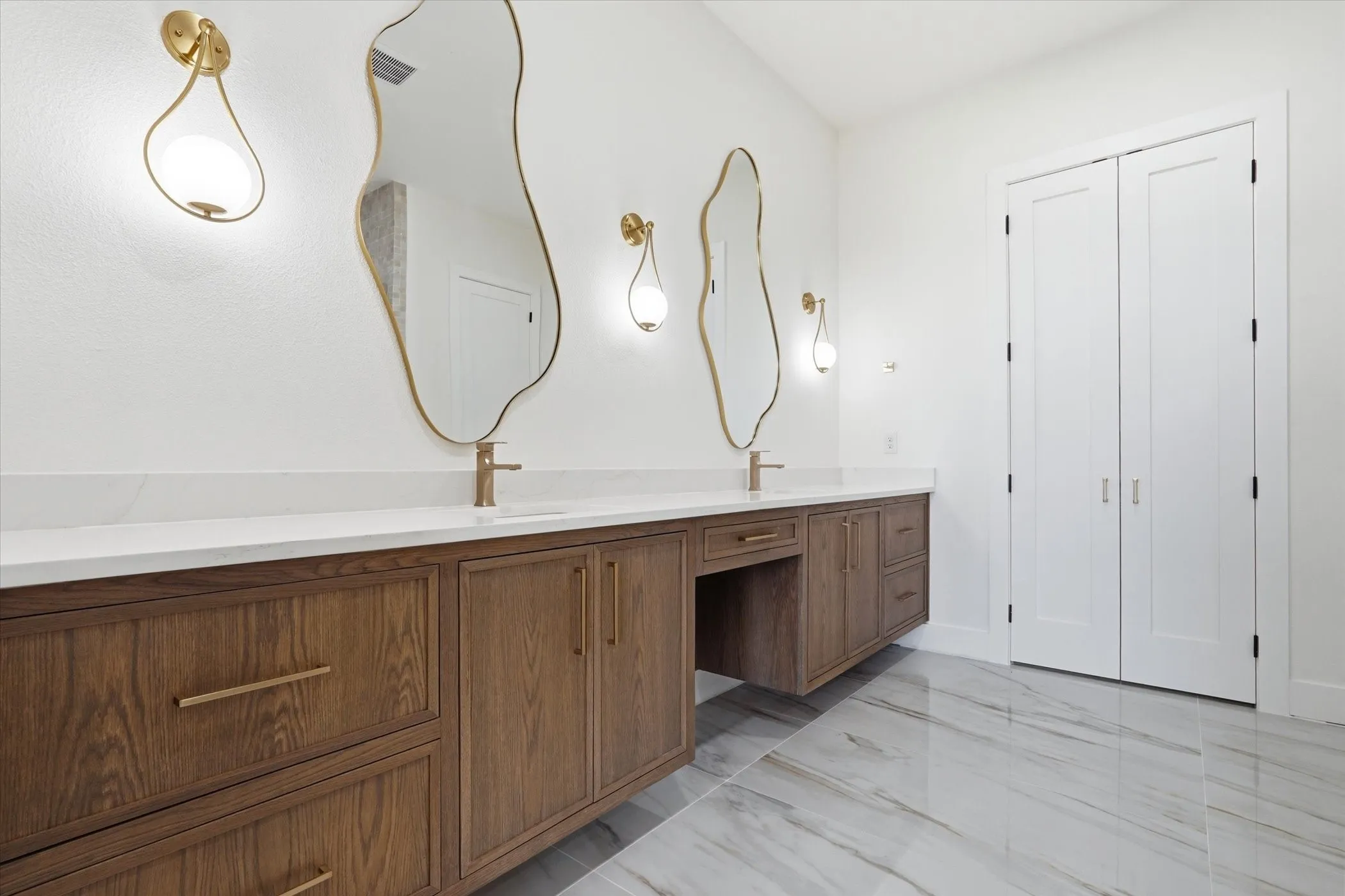 Single Family Residence For Sale in Kaufman County , 1014 Devonshire Drive N, Forney, Texas 75126, 5 Bedroom, 4 Bathroom, 2 Garage spaces, 3,312 Sqft, built in 2026, mls#21309642, Real Estate Agent in Forney, Homes For Sale in Kaufman county, Homes For Sale in Forney, Realtor in Forney Texas, Real Estate Brokerage Independent Realty Texas, Luminita Cordes Realtor