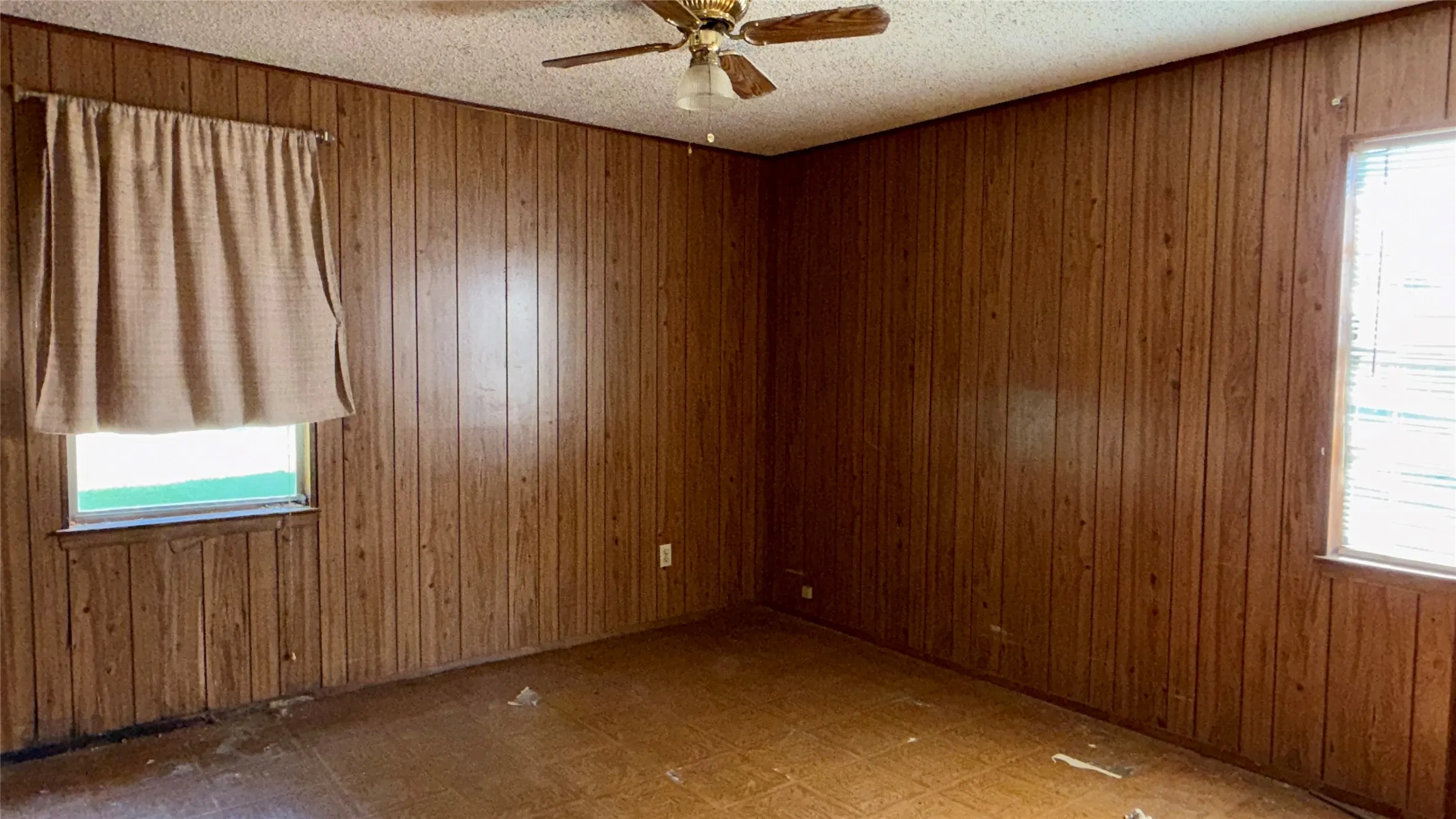 Single Family Residence For Sale in Denton County , 509 N 10th Street, Sanger, Texas 76266, 3 Bedrooms, 2 Bathrooms, Garage spaces, 1,152 Sqft, built in 1983, Price $195,000, mls#21311965, Real Estate Agent in Sanger, Homes For Sale in Denton county, Homes For Sale in Sanger, Realtor in Sanger Texas, Real Estate Brokerage Independent Realty Texas, Luminita Cordes Realtor