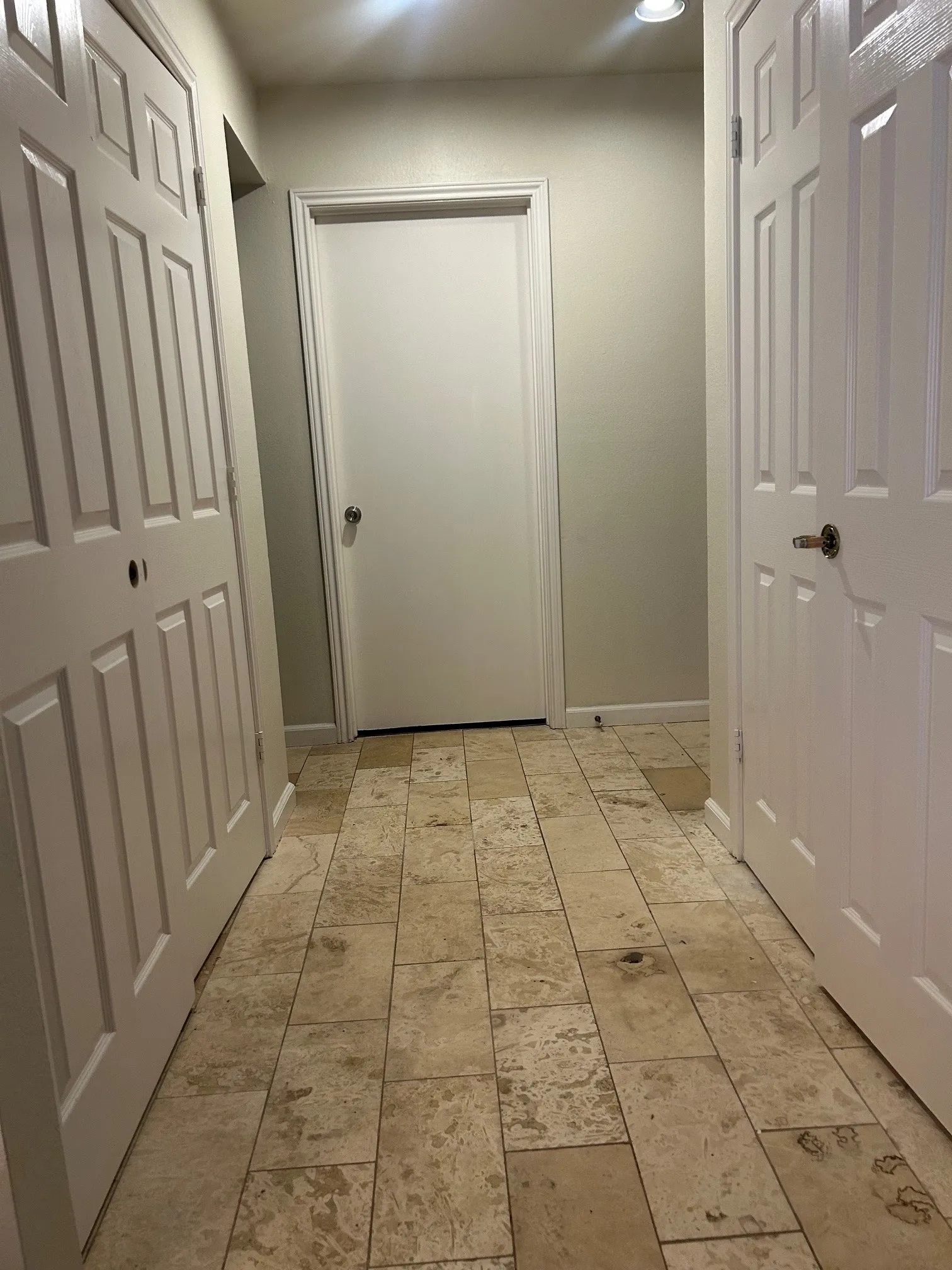 Apartment For Sale in Dallas County , 7525 Holly Hill Drive 45, Dallas, Texas 75231, 1 Bedroom, 1 Bathroom, Garage spaces, 863 Sqft, built in 1980, mls#21310619, Real Estate Agent in Dallas, Homes For Sale in Dallas county, Homes For Sale in Dallas, Realtor in Dallas Texas, Real Estate Brokerage Independent Realty Texas, Luminita Cordes Realtor