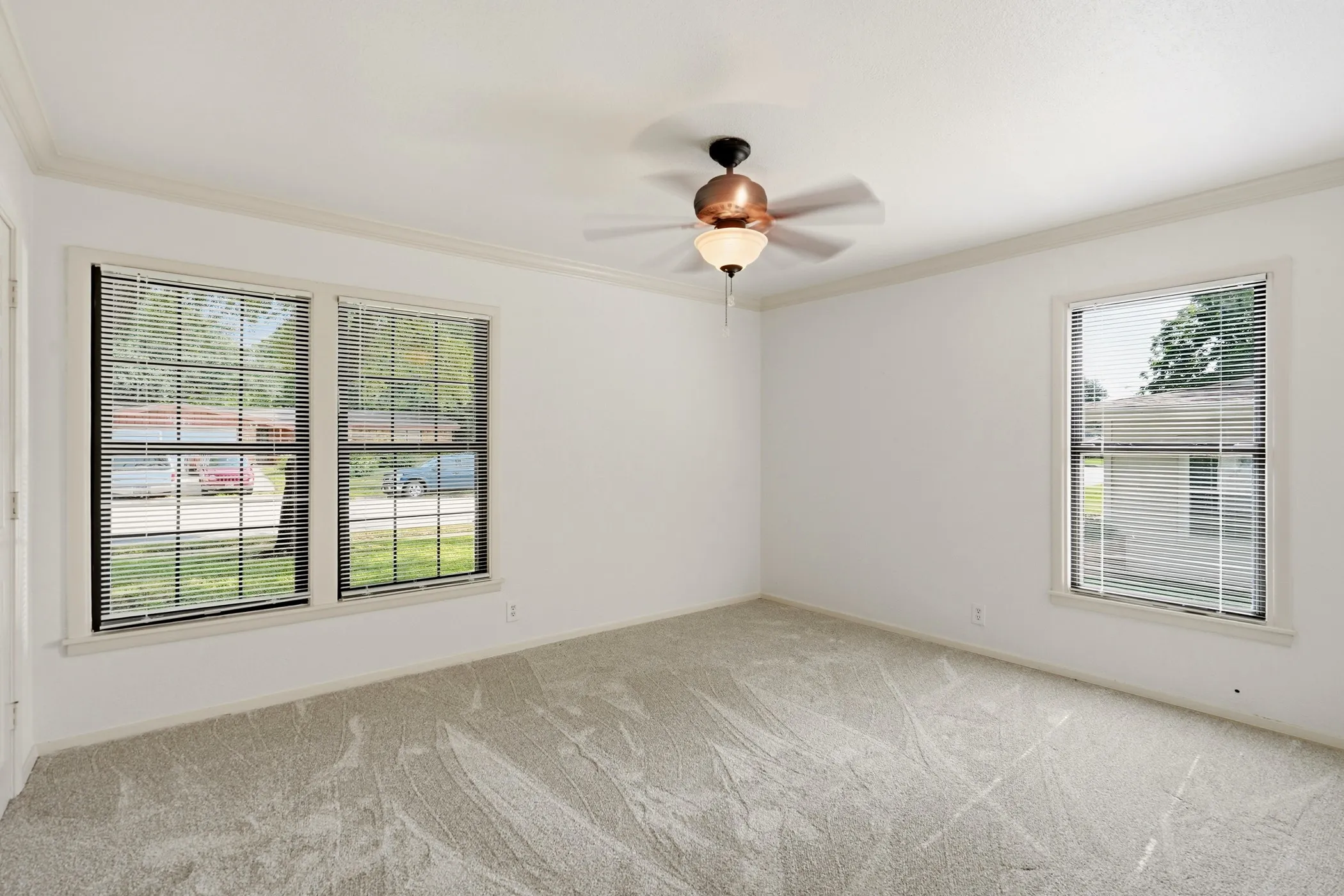 Single Family Residence For Sale in Tarrant County , 6220 Franwood Terrace, Fort Worth, Texas 76112, 2 Bedroom, 2 Bathroom, 1 Garage spaces, 1,116 Sqft, built in 1955, mls#21312085, Real Estate Agent in Fort Worth, Homes For Sale in Tarrant county, Homes For Sale in Fort Worth, Realtor in Fort Worth Texas, Real Estate Brokerage Independent Realty Texas, Luminita Cordes Realtor