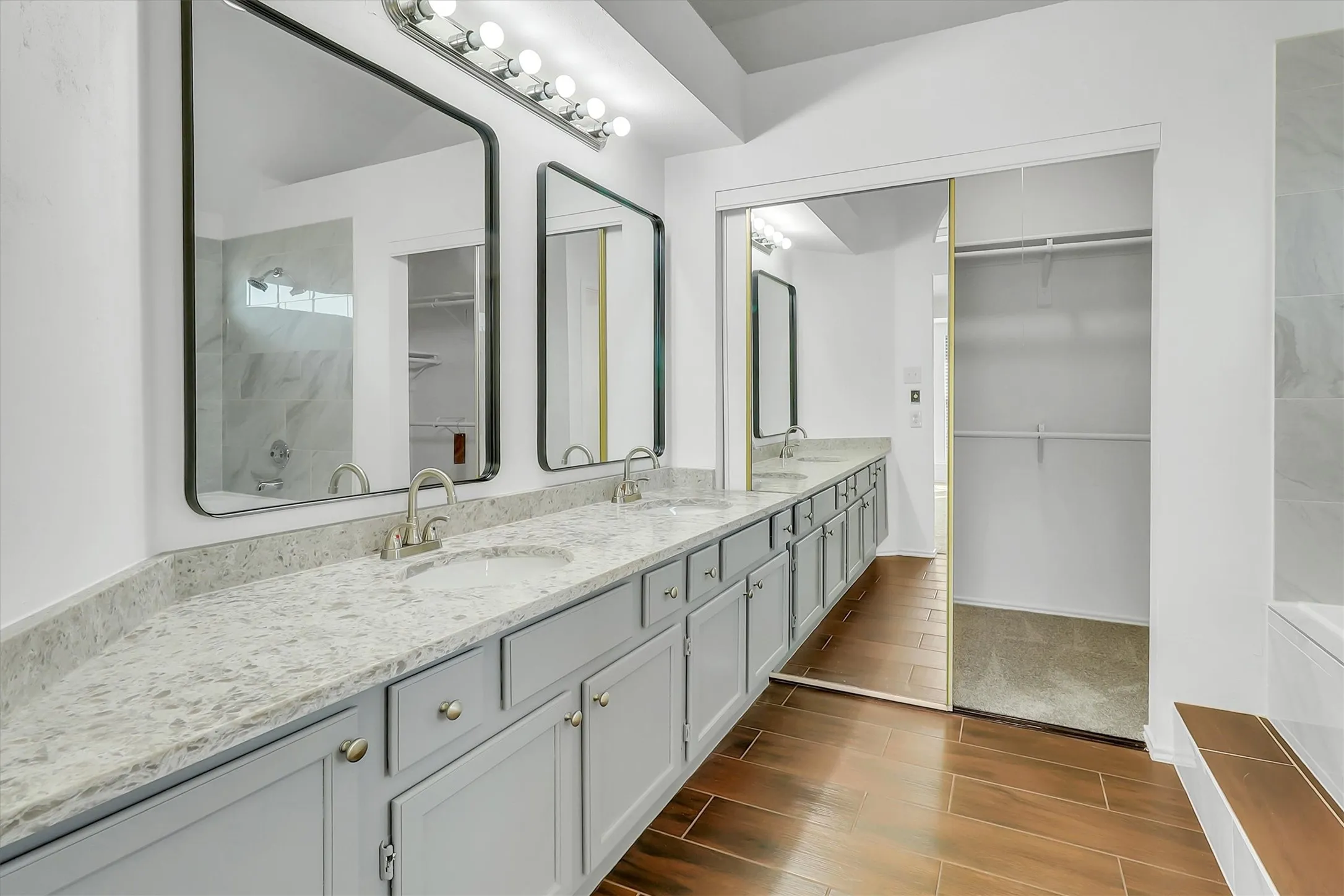 Single Family Residence For Sale in Dallas County , 7701 Cornell Drive, Rowlett, Texas 75088, 3 Bedrooms, 2 Bathrooms, 2 Garage spaces, 1,596 Sqft, built in 1985, Price $309,500, mls#21312849, Real Estate Agent in Rowlett, Homes For Sale in Dallas county, Homes For Sale in Rowlett, Realtor in Rowlett Texas, Real Estate Brokerage Independent Realty Texas, Luminita Cordes Realtor
