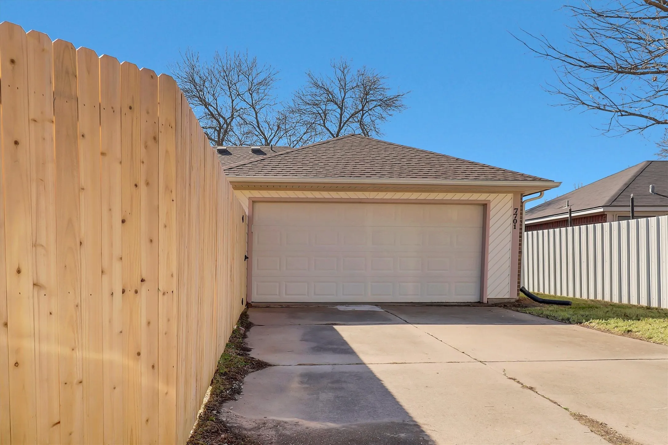 Single Family Residence For Sale in Dallas County , 7701 Cornell Drive, Rowlett, Texas 75088, 3 Bedrooms, 2 Bathrooms, 2 Garage spaces, 1,596 Sqft, built in 1985, Price $309,500, mls#21312849, Real Estate Agent in Rowlett, Homes For Sale in Dallas county, Homes For Sale in Rowlett, Realtor in Rowlett Texas, Real Estate Brokerage Independent Realty Texas, Luminita Cordes Realtor