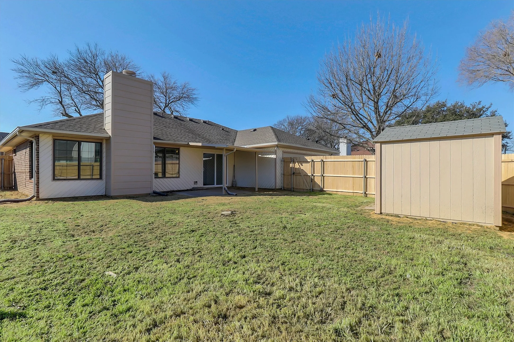 Single Family Residence For Sale in Dallas County , 7701 Cornell Drive, Rowlett, Texas 75088, 3 Bedrooms, 2 Bathrooms, 2 Garage spaces, 1,596 Sqft, built in 1985, Price $309,500, mls#21312849, Real Estate Agent in Rowlett, Homes For Sale in Dallas county, Homes For Sale in Rowlett, Realtor in Rowlett Texas, Real Estate Brokerage Independent Realty Texas, Luminita Cordes Realtor