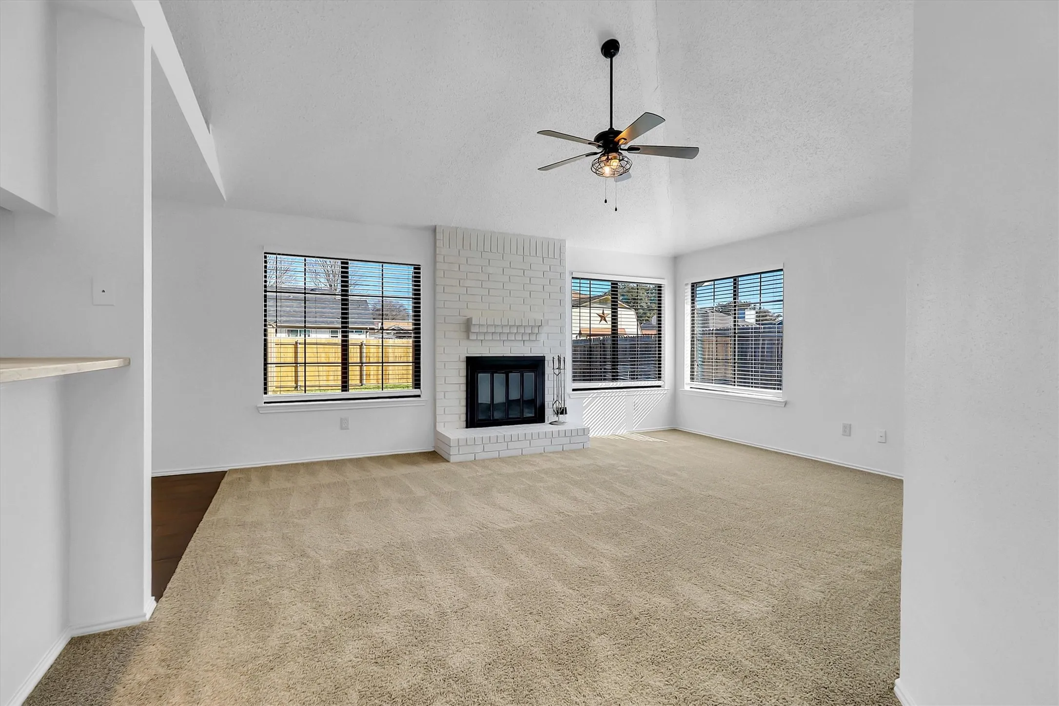 Single Family Residence For Sale in Dallas County , 7701 Cornell Drive, Rowlett, Texas 75088, 3 Bedrooms, 2 Bathrooms, 2 Garage spaces, 1,596 Sqft, built in 1985, Price $309,500, mls#21312849, Real Estate Agent in Rowlett, Homes For Sale in Dallas county, Homes For Sale in Rowlett, Realtor in Rowlett Texas, Real Estate Brokerage Independent Realty Texas, Luminita Cordes Realtor